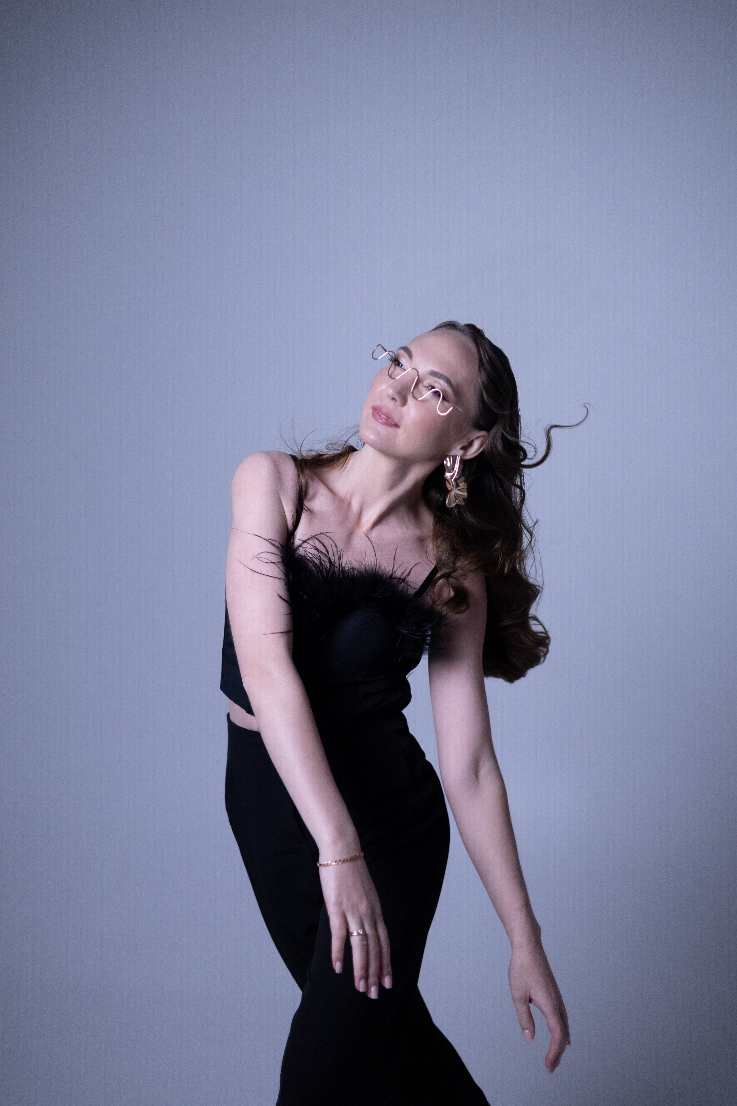 ЖЕНСКИЕ ПОРТРЕТЫ СТУДИЯ 2026. Фотограф Красноярск съемки лавстори, фотосессия в студии, портретная съемка, творческие фотосессии