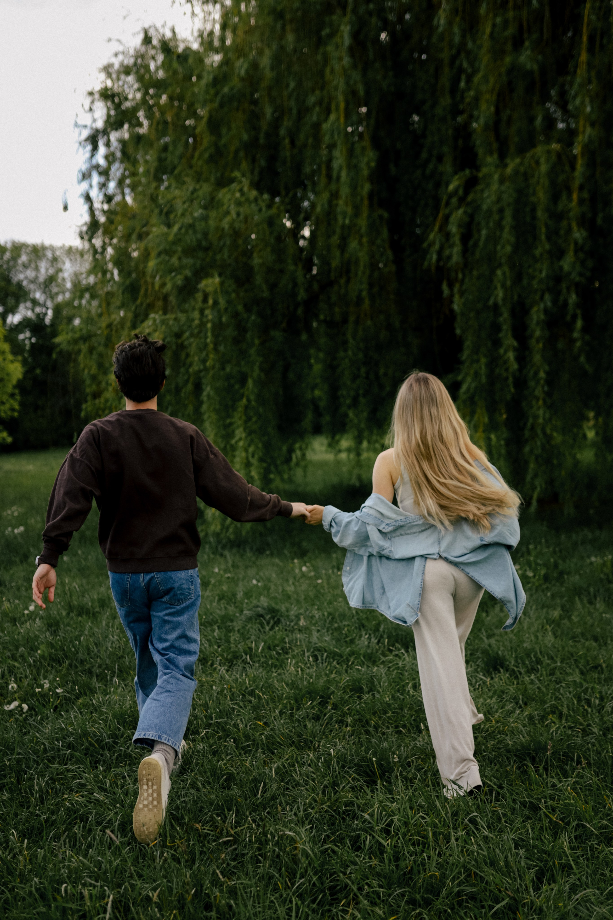 Побежали смотреть весну. Свадебный и семейный фотограф в Варшаве