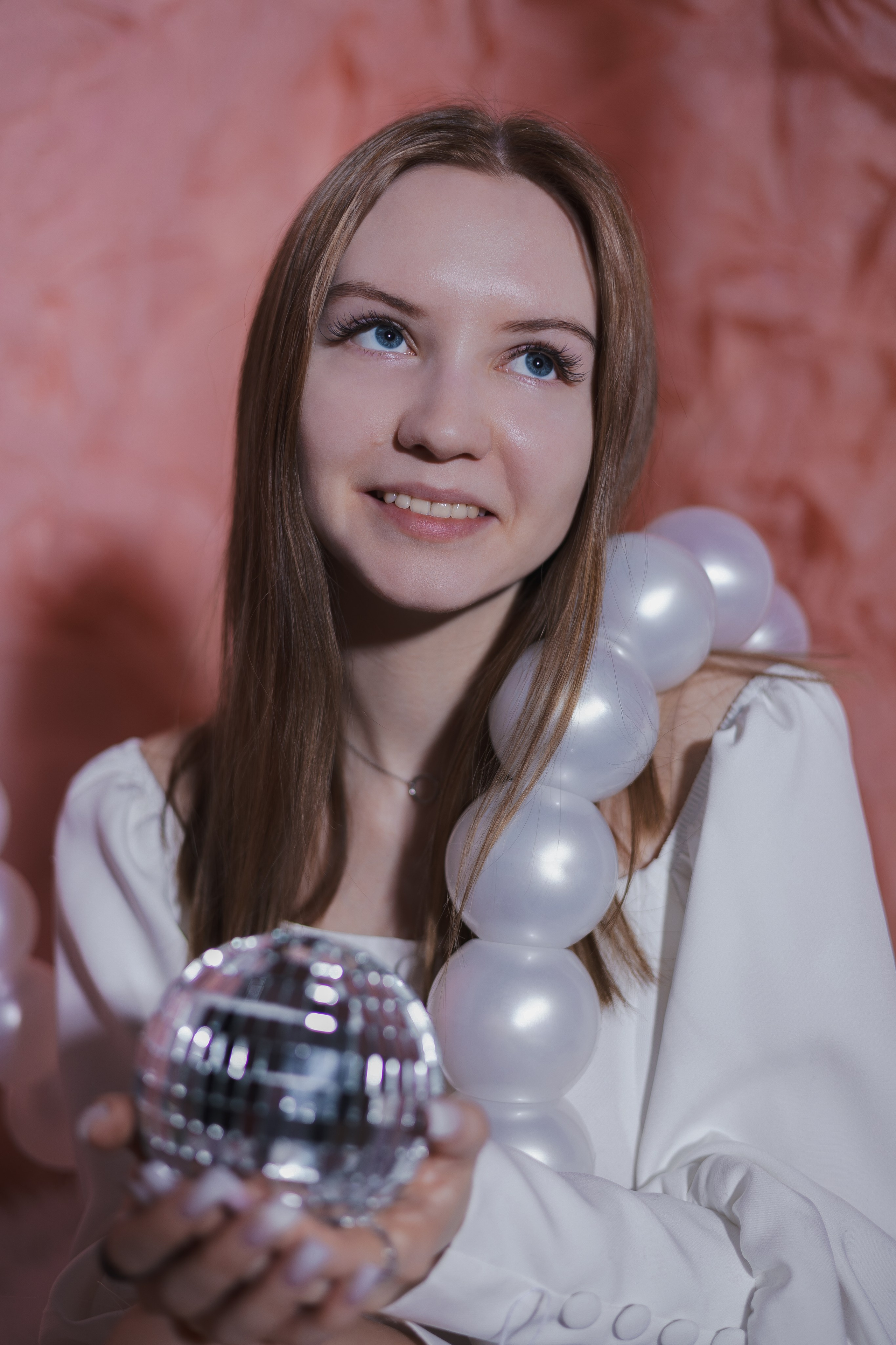 Люба. Фотограф Julia Milton | Портреты, съемки для маркетплейсов, лавстори, съёмка беременности в Санкт-Петербурге. Обучение фотографии в Спб очно