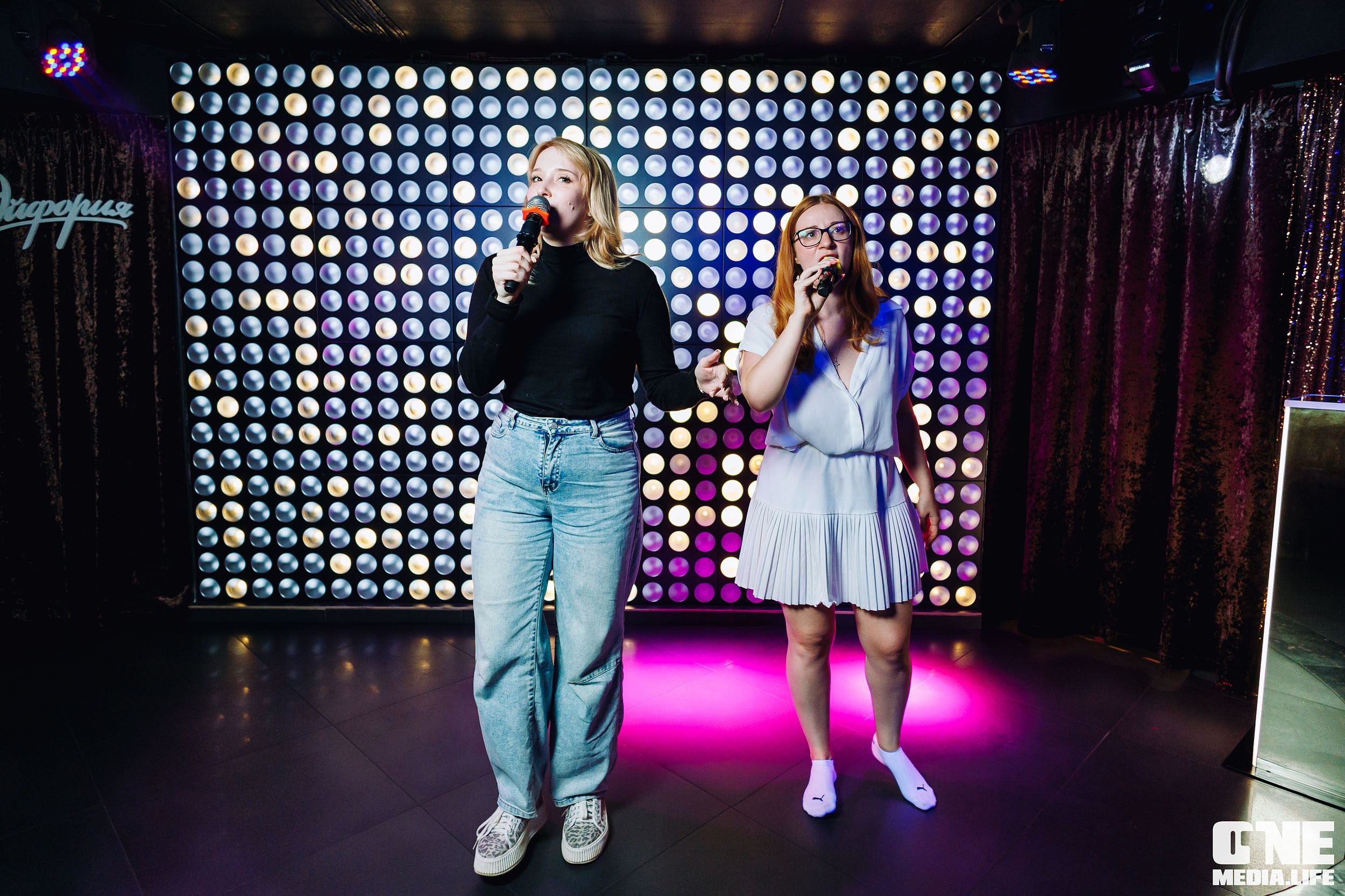 Фоторепортаж из караоке-клуба Эйфория. One Media Life: фоторепортажи, фотоотчеты с мероприятий и заведений