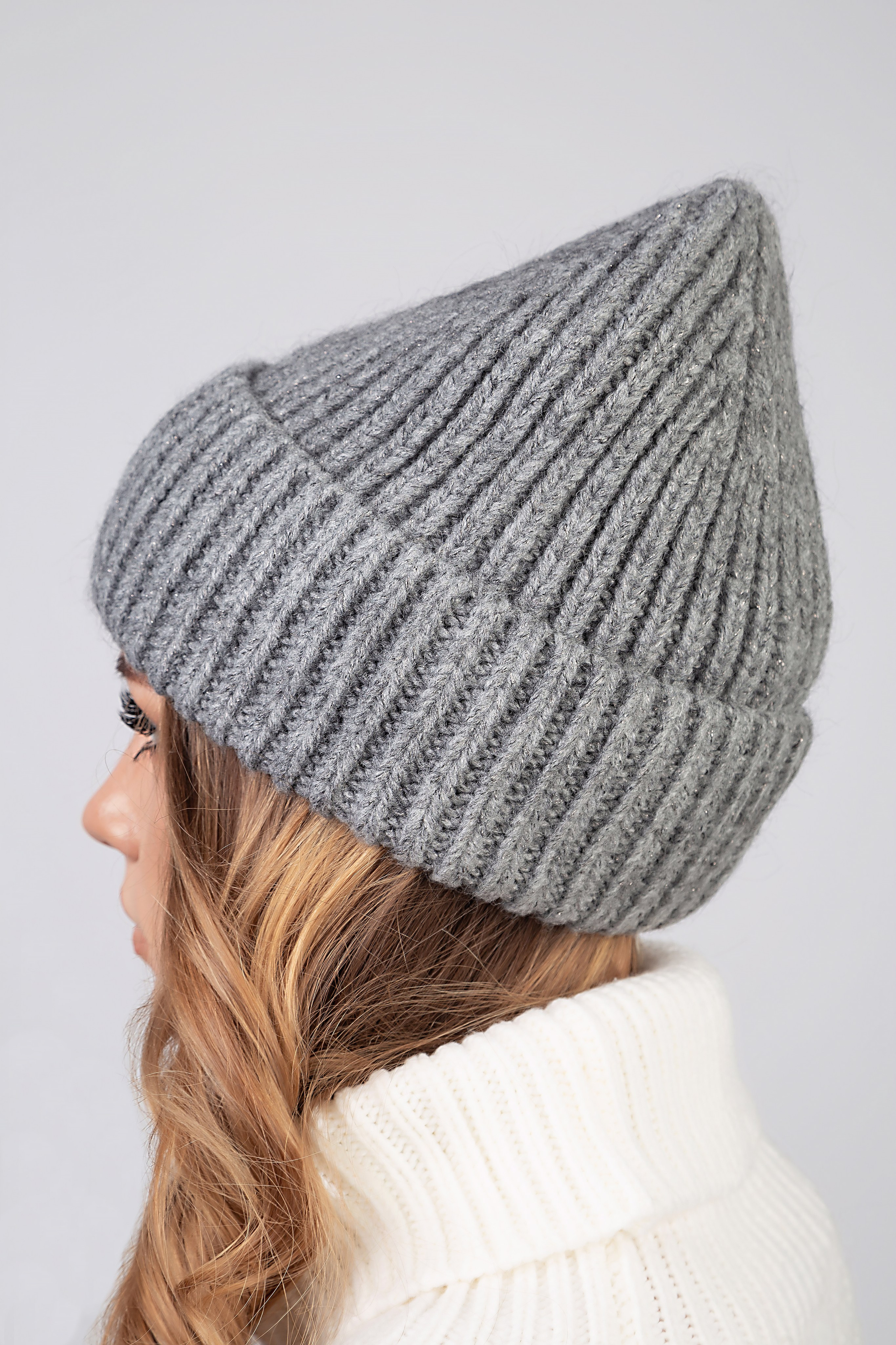 Модельная съемка шапок для брендов в Москве | Фотограф Анна Татаурова. Фотограф Анна Татаурова | Авторская фотосъемка в Москве