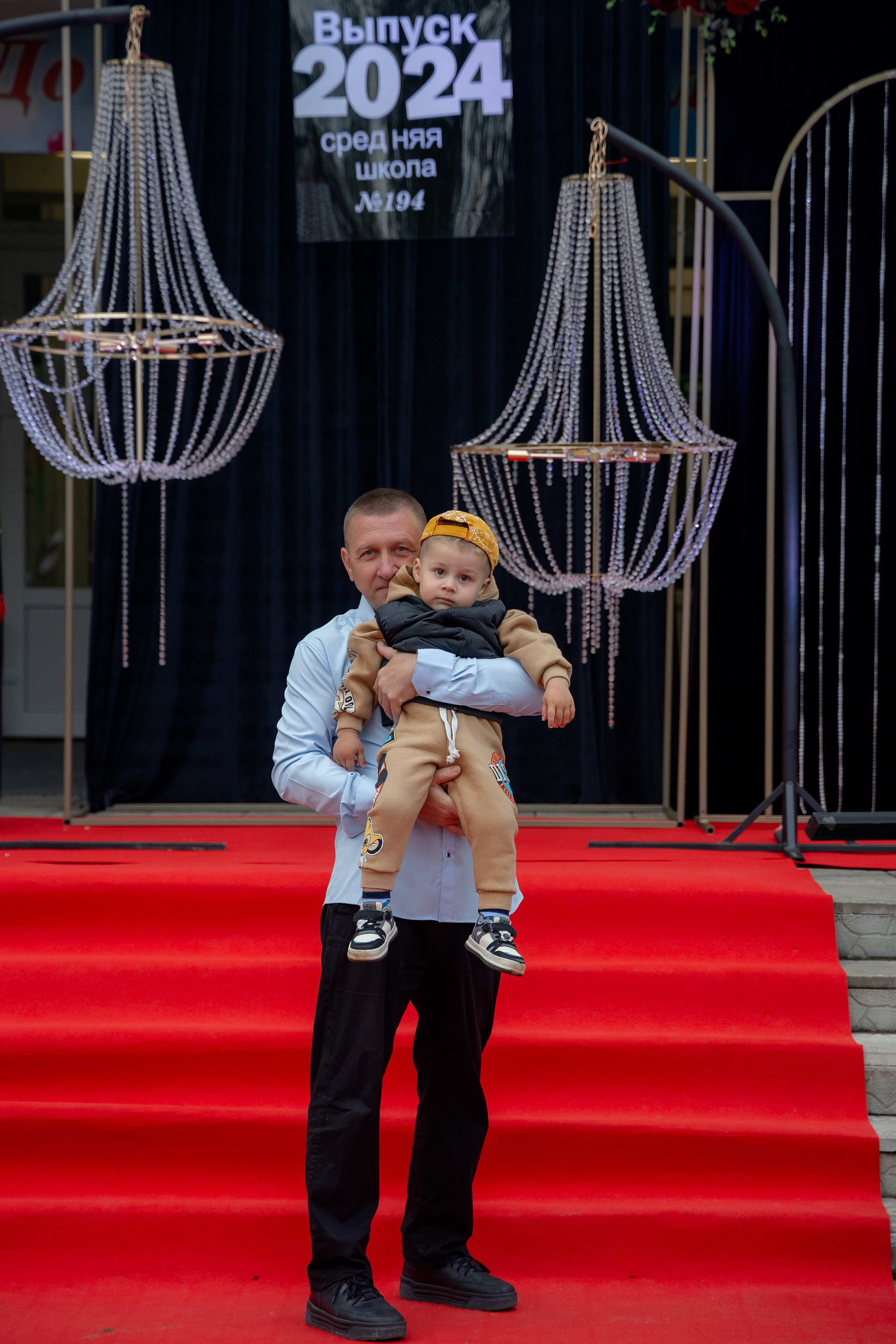 Школьный выпускной 2024 год в Соколе (Минск). Свадебный фотограф в Минске/Беларуси Сергей Спиридонов