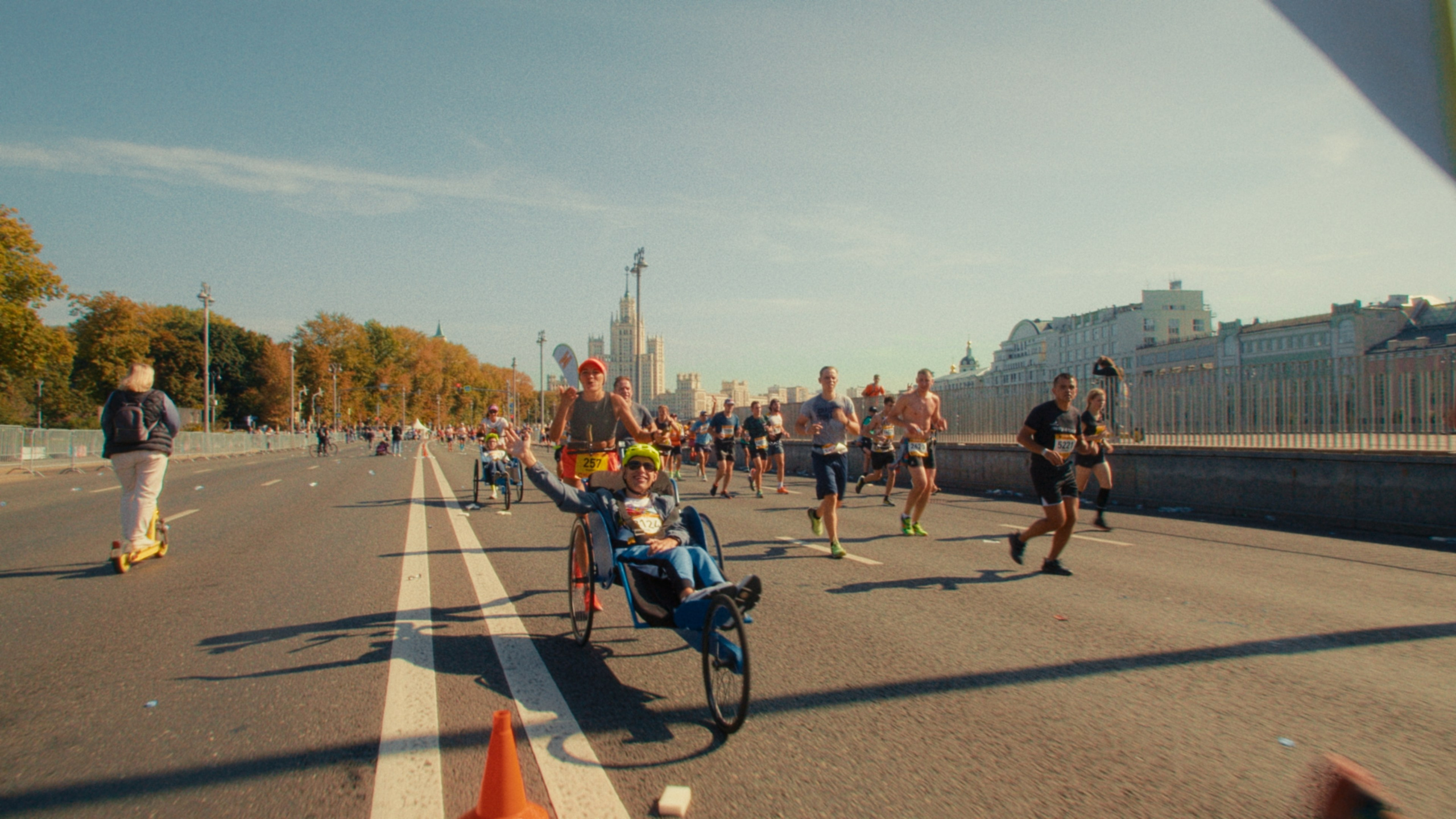 Документальный фильм Бегом по России, люди с неограниченными возможностями. Цветокоррекция кино, рекламы и клипов. В Алматы и по всему миру. Юрий Косяков
