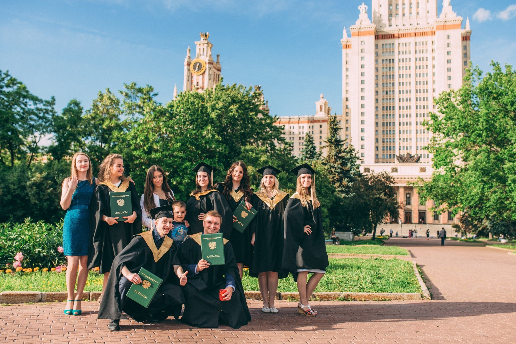 Групповые и индивидуальные фото на выпускном | Память о студенческих годах