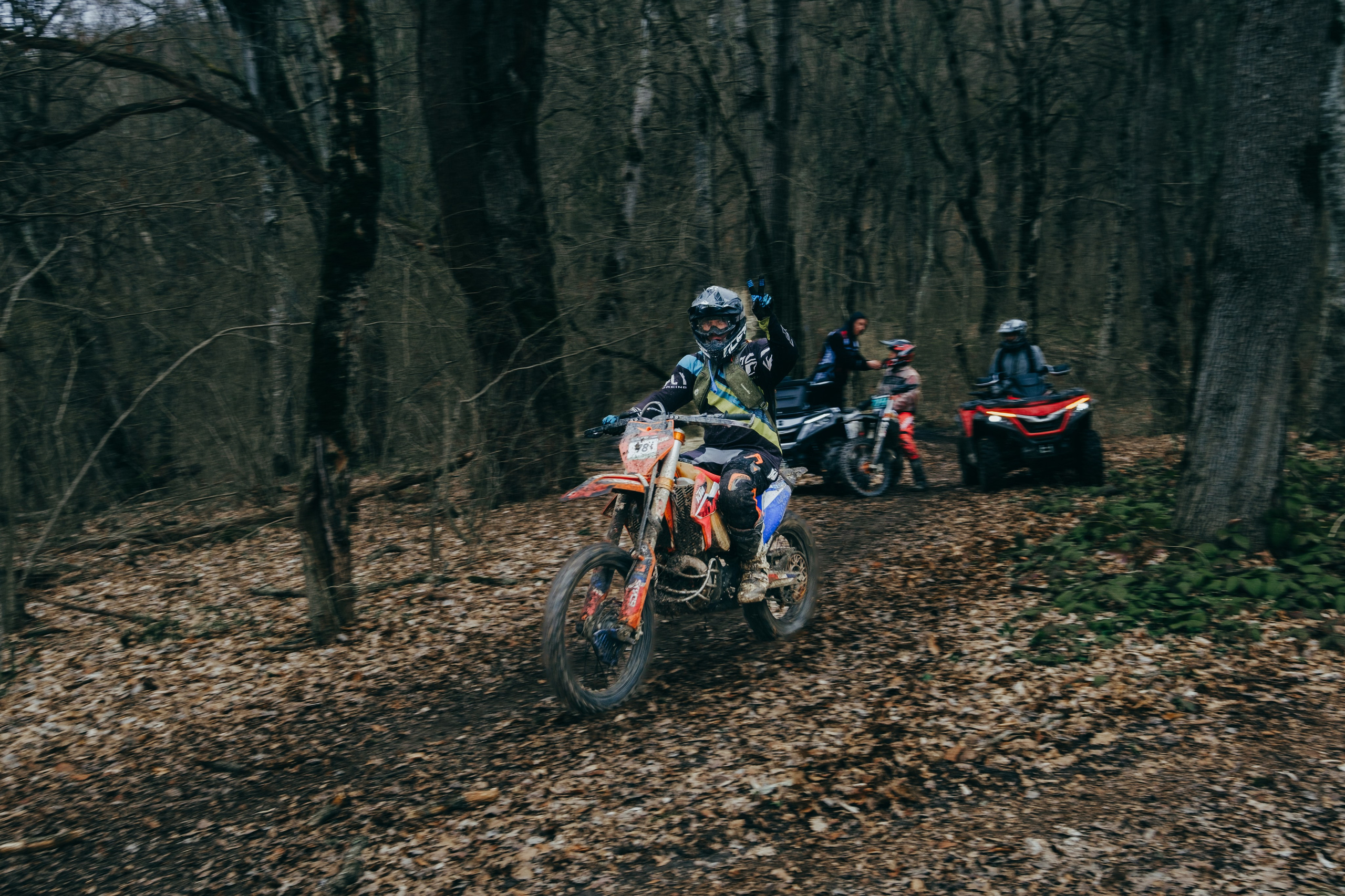 Съемка для Sharmax Moto в Горячем Ключе. Свадебный фотограф Денис Ожигин в Краснодаре и крае. Эмоциональная и стильная съемка вашего дня