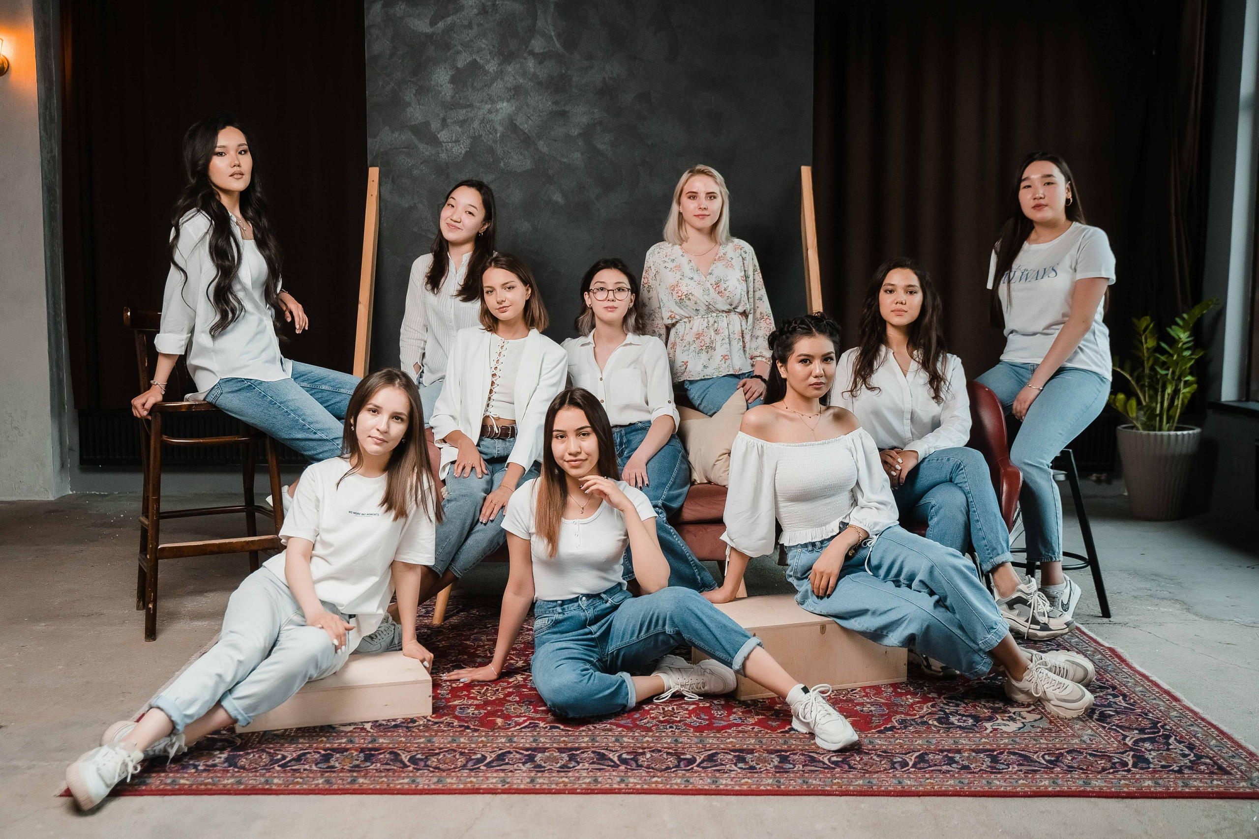 Общие фото. Выпускные альбомы в Нур-Султане (Астана) и по всему Казахстану