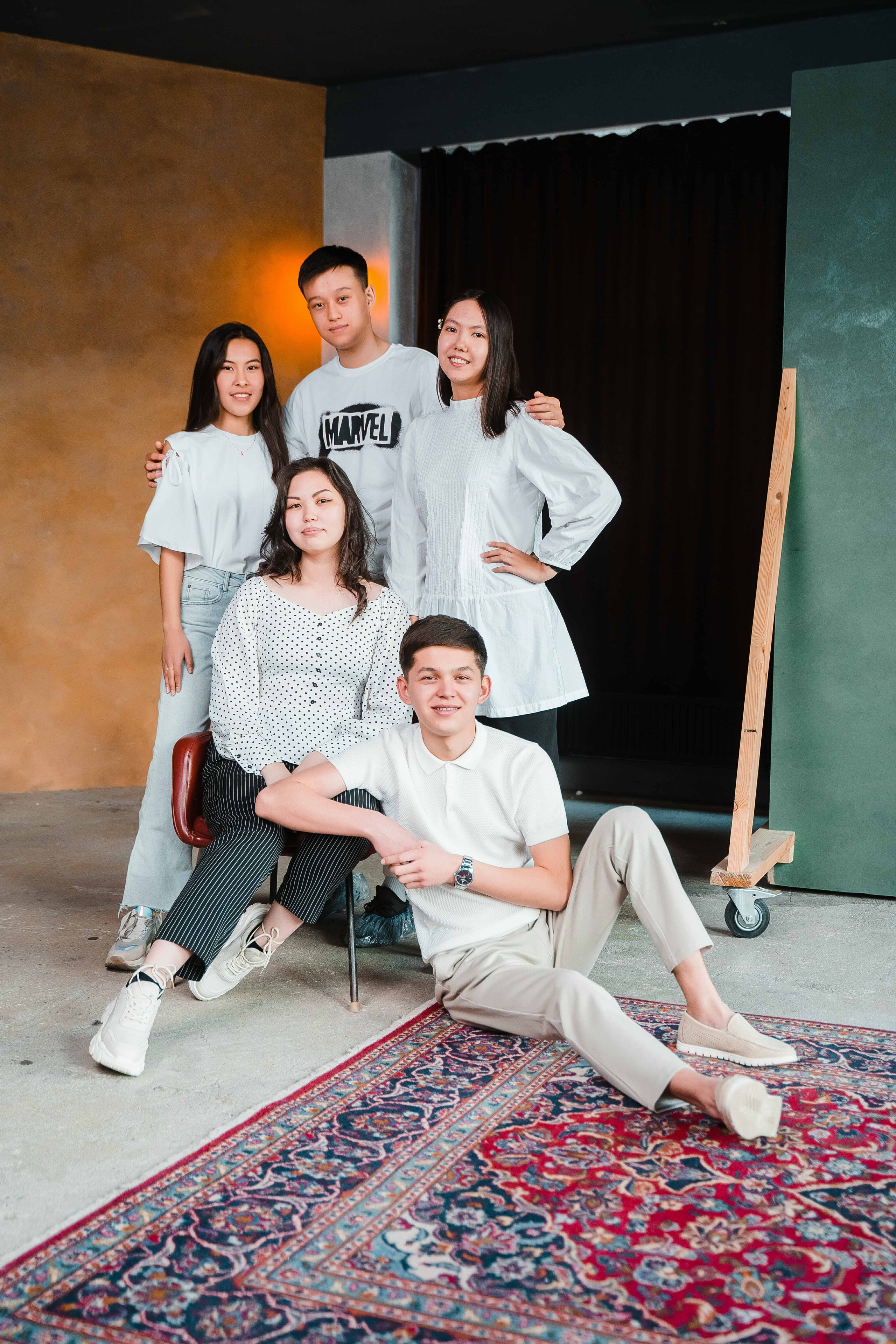 Общие фото. Выпускные альбомы в Нур-Султане (Астана) и по всему Казахстану