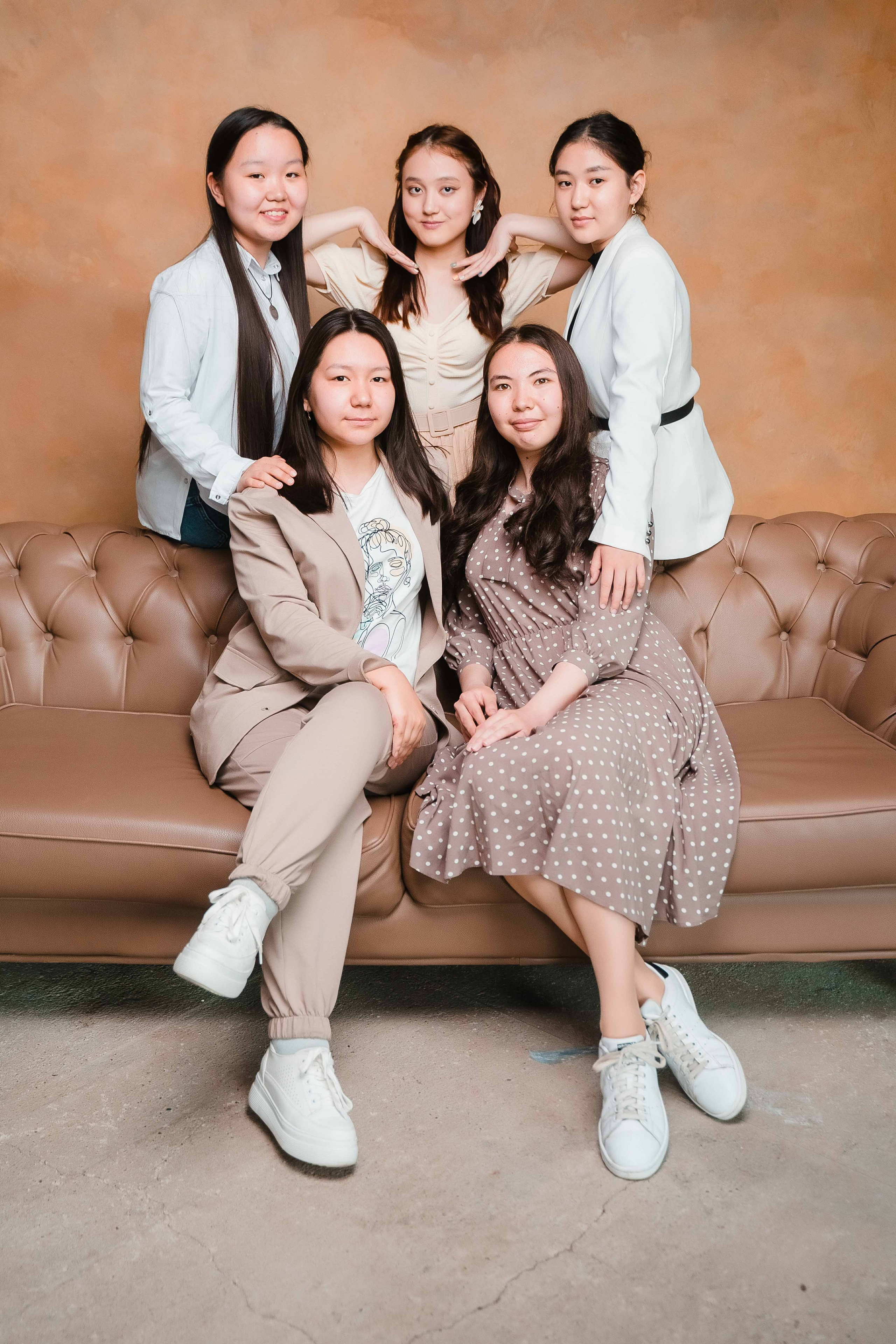 Общие фото. Выпускные альбомы в Нур-Султане (Астана) и по всему Казахстану