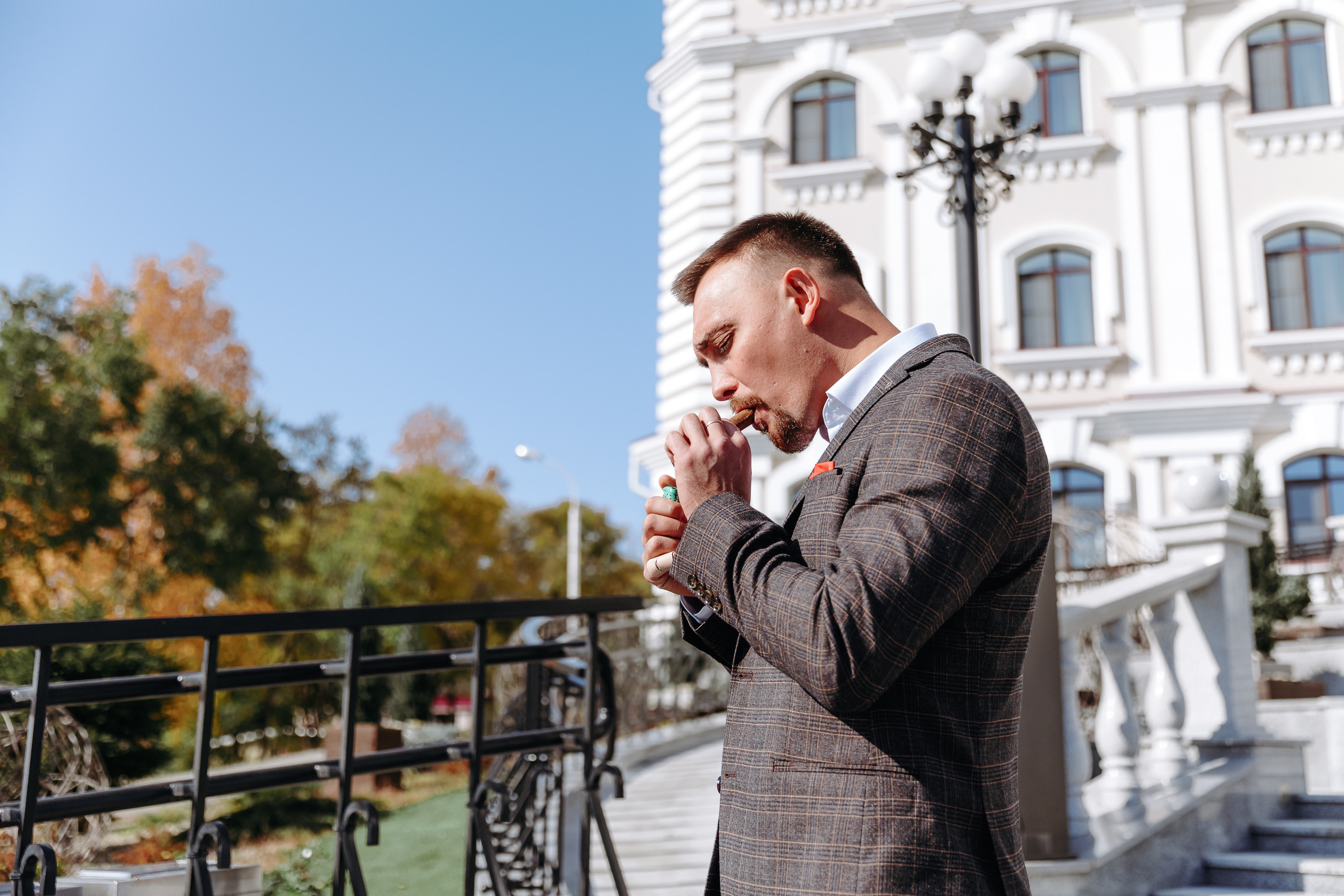 Сборы жениха. Хабаровск. Бруталность и уверенность. Свадебный фотограф в Хабаровске