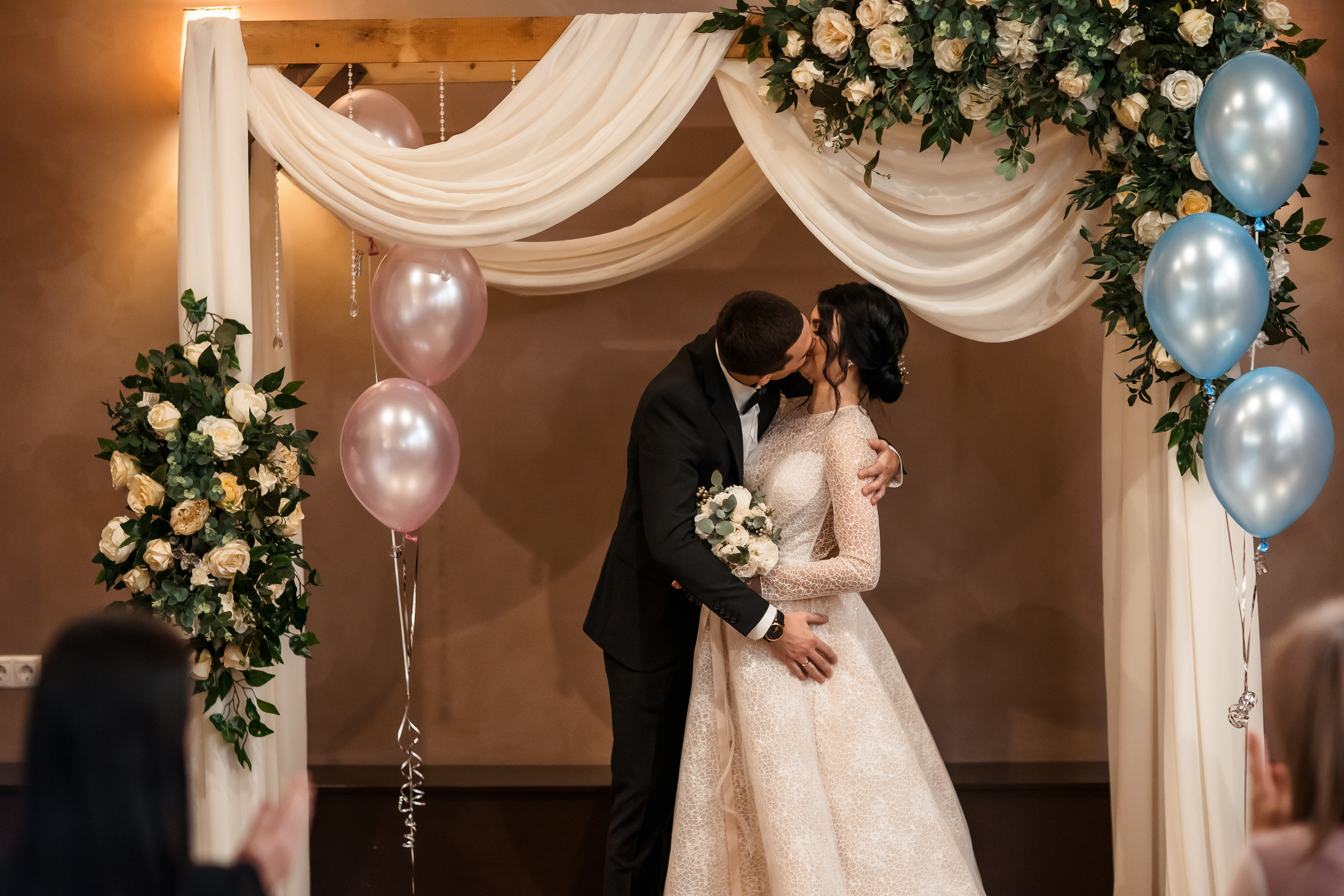 Илья и Яна. Хабаровск. Ноябрь. Немного Прогулка, студия, выездная, банкет. Свадебный фотограф в Хабаровске