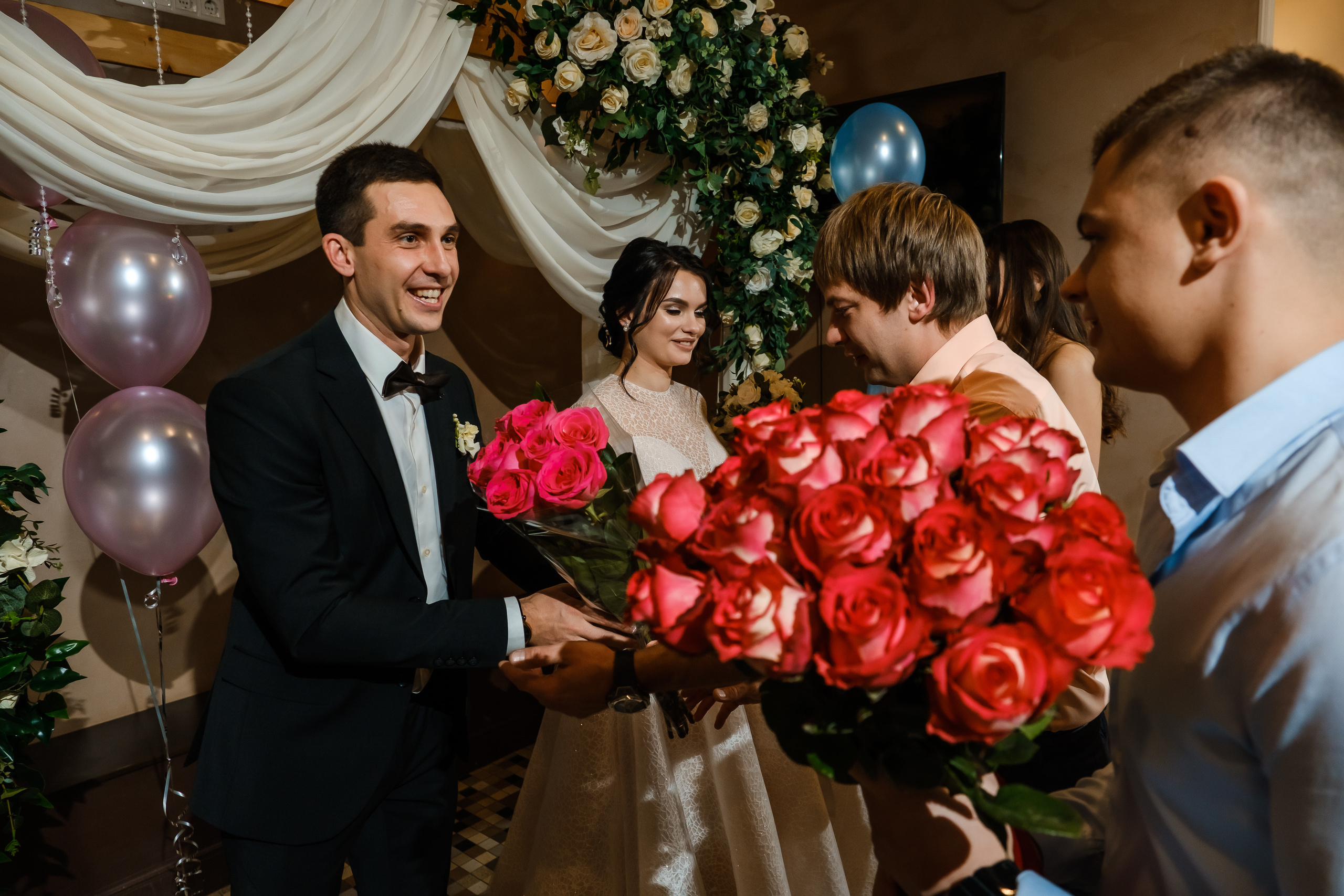 Илья и Яна. Хабаровск. Ноябрь. Немного Прогулка, студия, выездная, банкет. Свадебный фотограф в Хабаровске