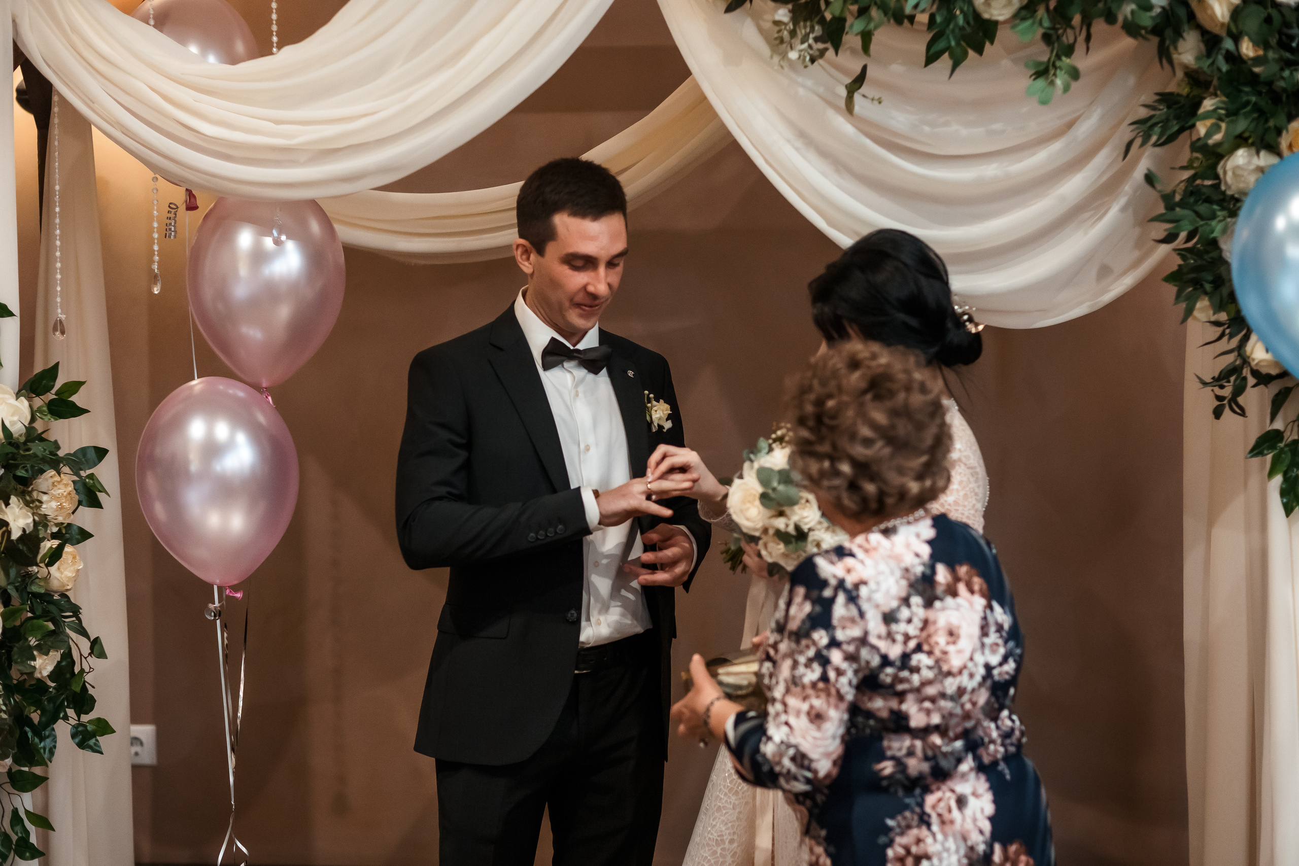 Илья и Яна. Хабаровск. Ноябрь. Немного Прогулка, студия, выездная, банкет. Свадебный фотограф в Хабаровске