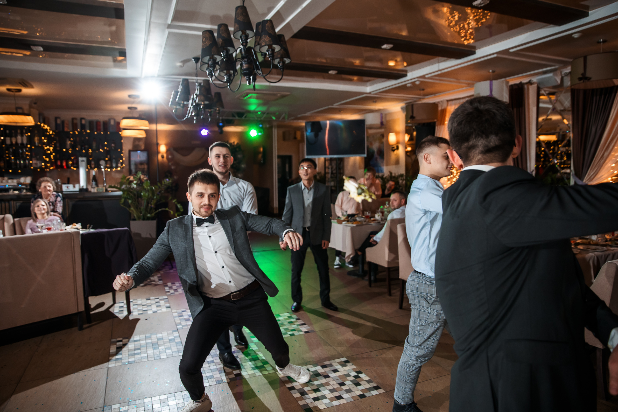 Илья и Яна. Хабаровск. Ноябрь. Немного Прогулка, студия, выездная, банкет. Свадебный фотограф в Хабаровске