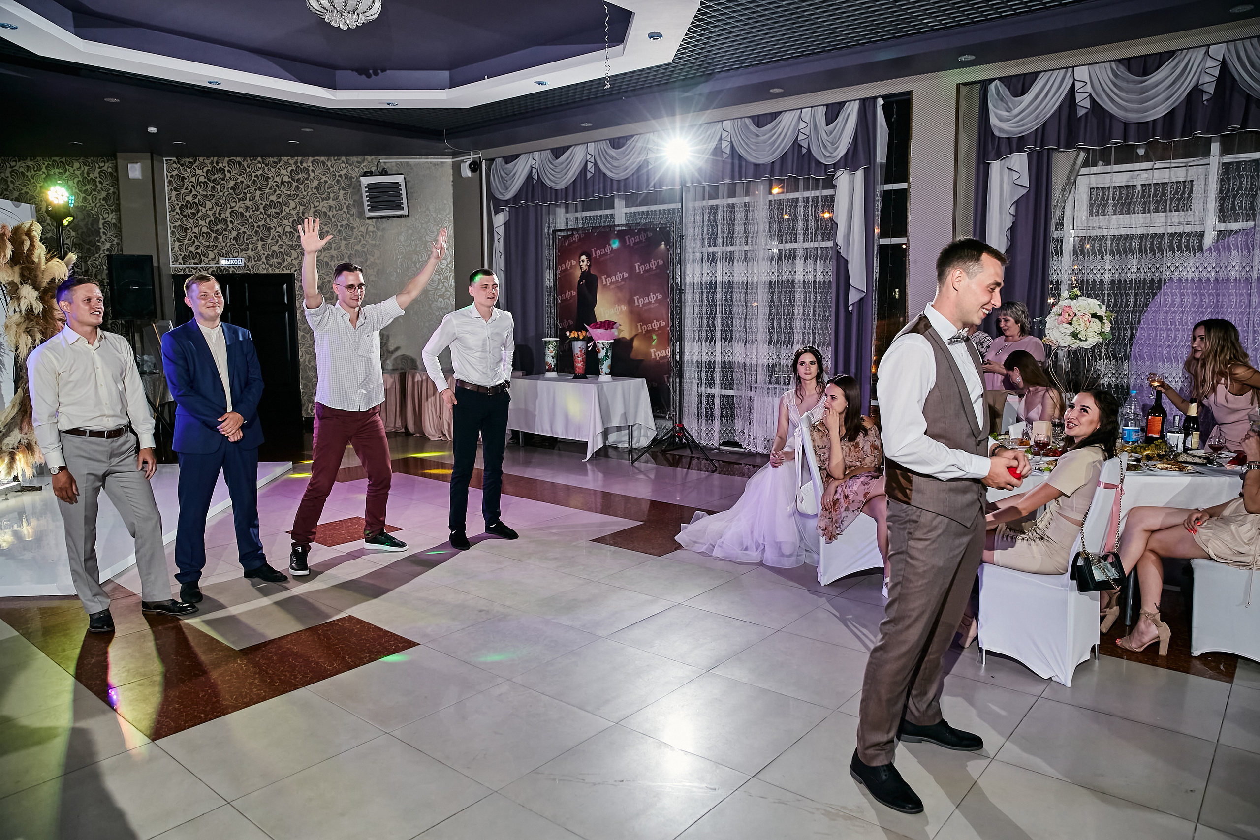 Виктория и Артем. Комсомольск-на-Амуре. Август. Свадебный фотограф в Хабаровске