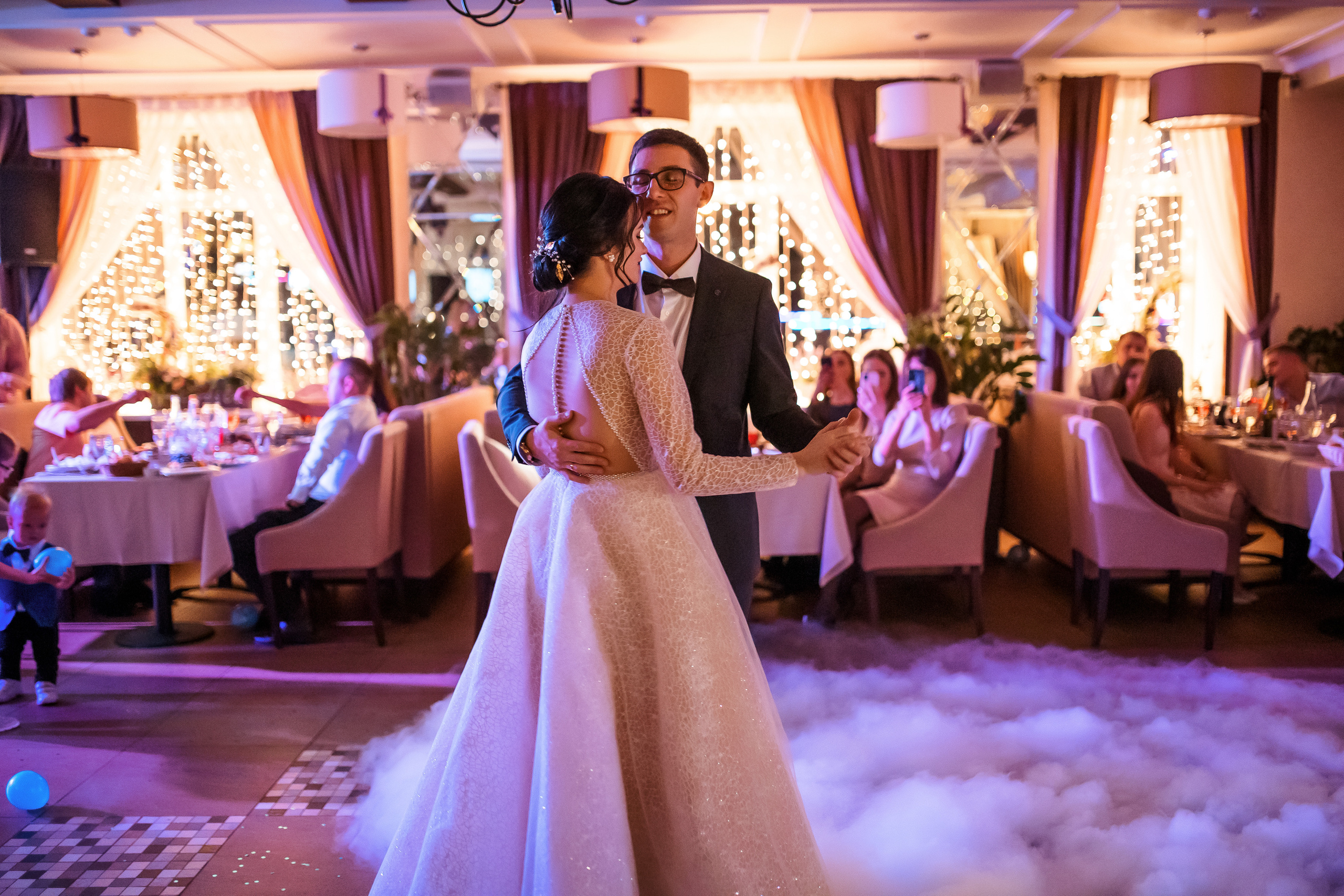 Илья и Яна. Хабаровск. Ноябрь. Немного Прогулка, студия, выездная, банкет. Свадебный фотограф в Хабаровске