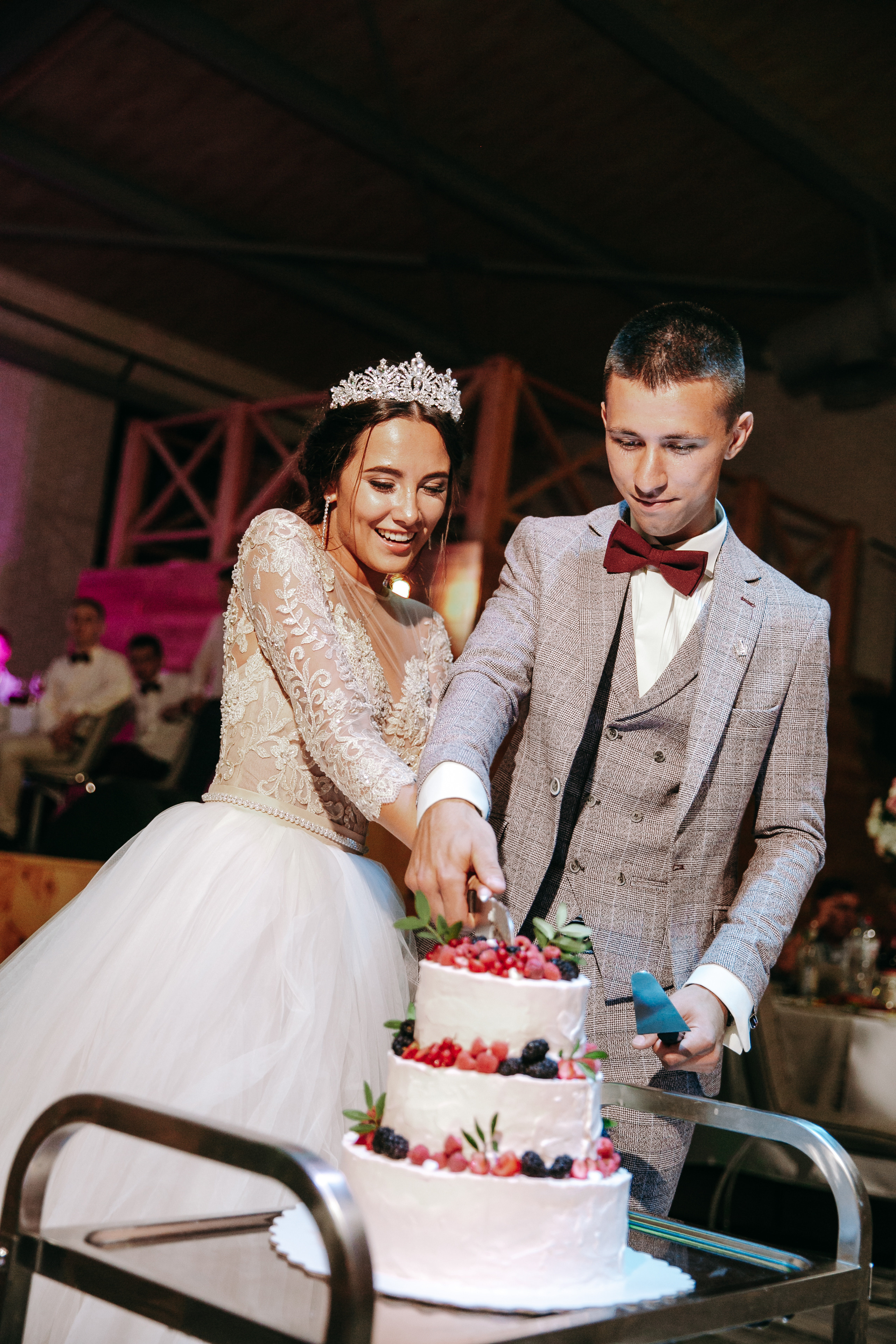 Кирилл и Мария. Солнечный-Холдоми. Выездная регестрация + постановка с гостями. Свадебный фотограф в Хабаровске