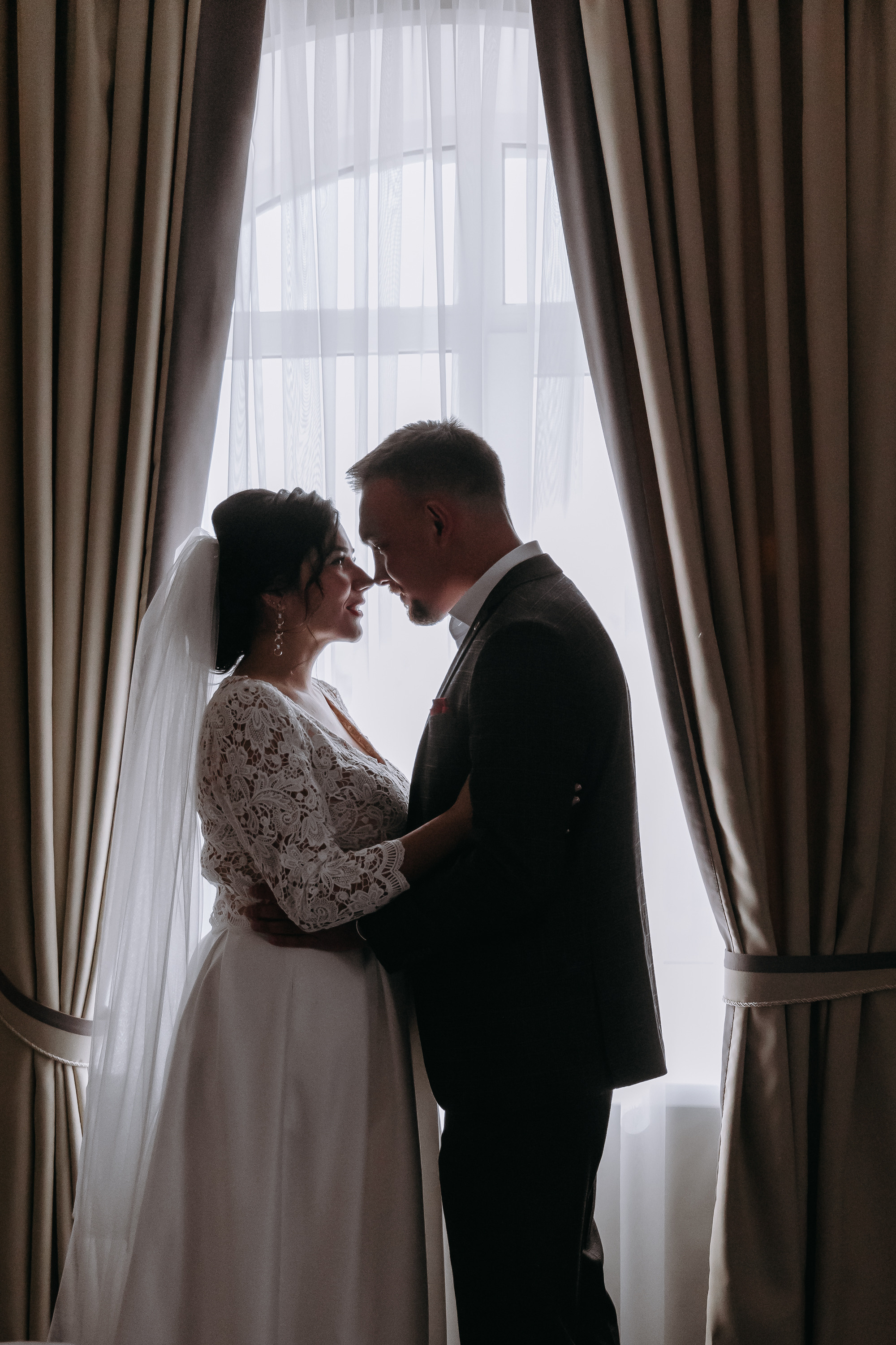 Сборы жениха. Хабаровск. Бруталность и уверенность. Свадебный фотограф в Хабаровске