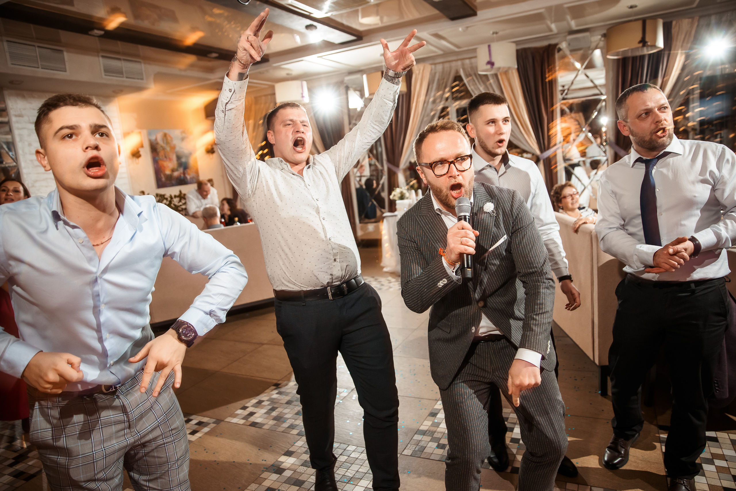 Илья и Яна. Хабаровск. Ноябрь. Немного Прогулка, студия, выездная, банкет. Свадебный фотограф в Хабаровске