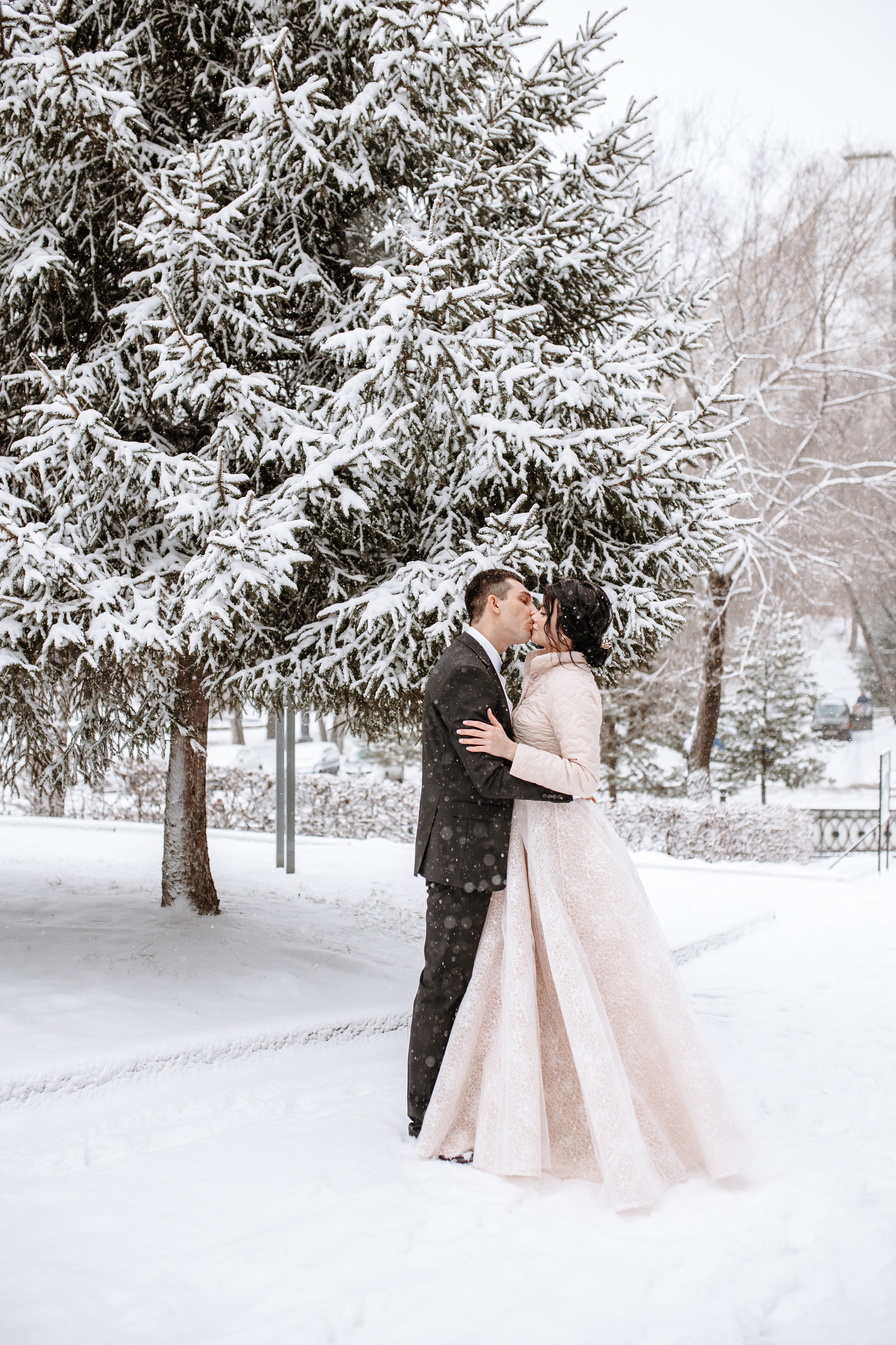 Илья и Яна. Хабаровск. Ноябрь. Немного Прогулка, студия, выездная, банкет. Свадебный фотограф в Хабаровске