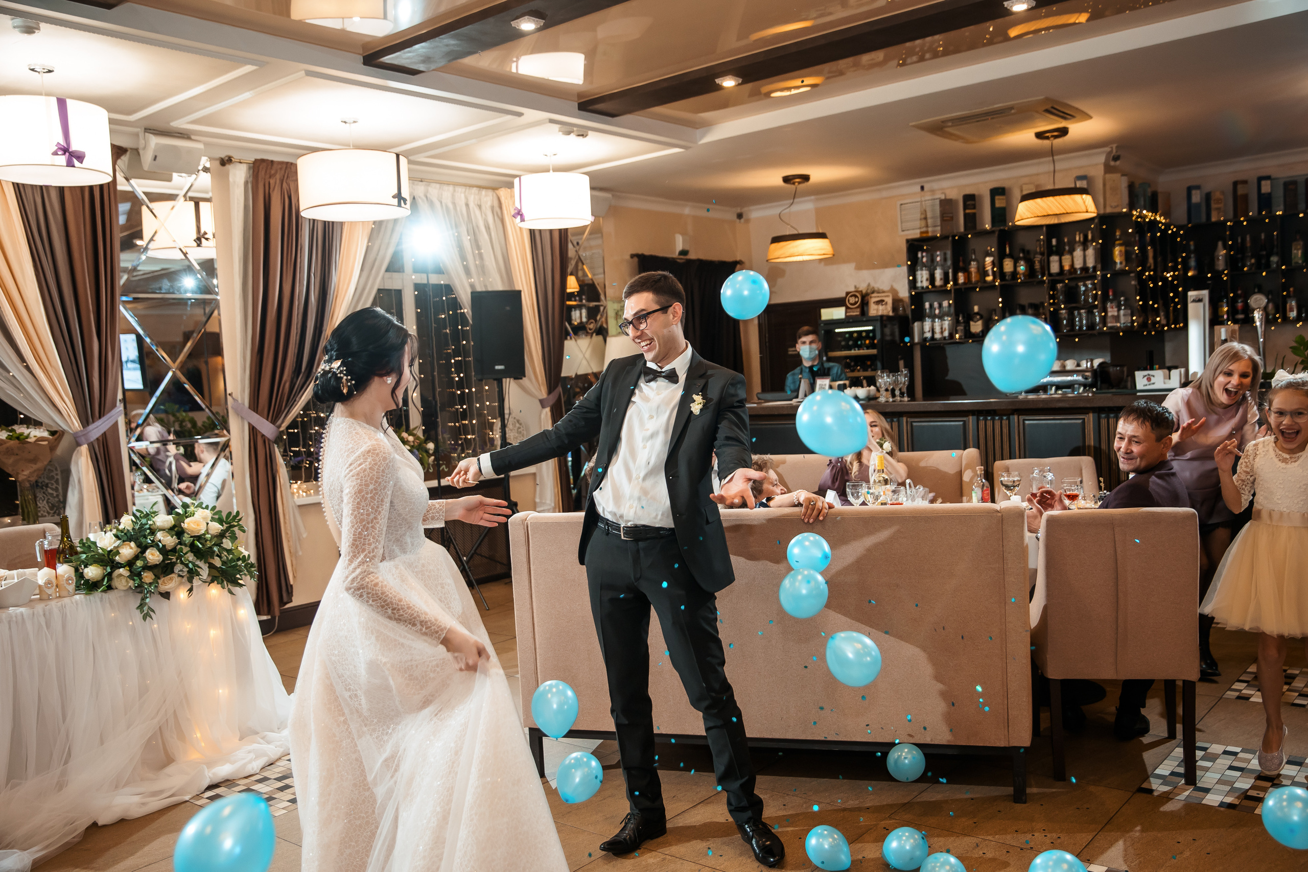 Илья и Яна. Хабаровск. Ноябрь. Немного Прогулка, студия, выездная, банкет. Свадебный фотограф в Хабаровске