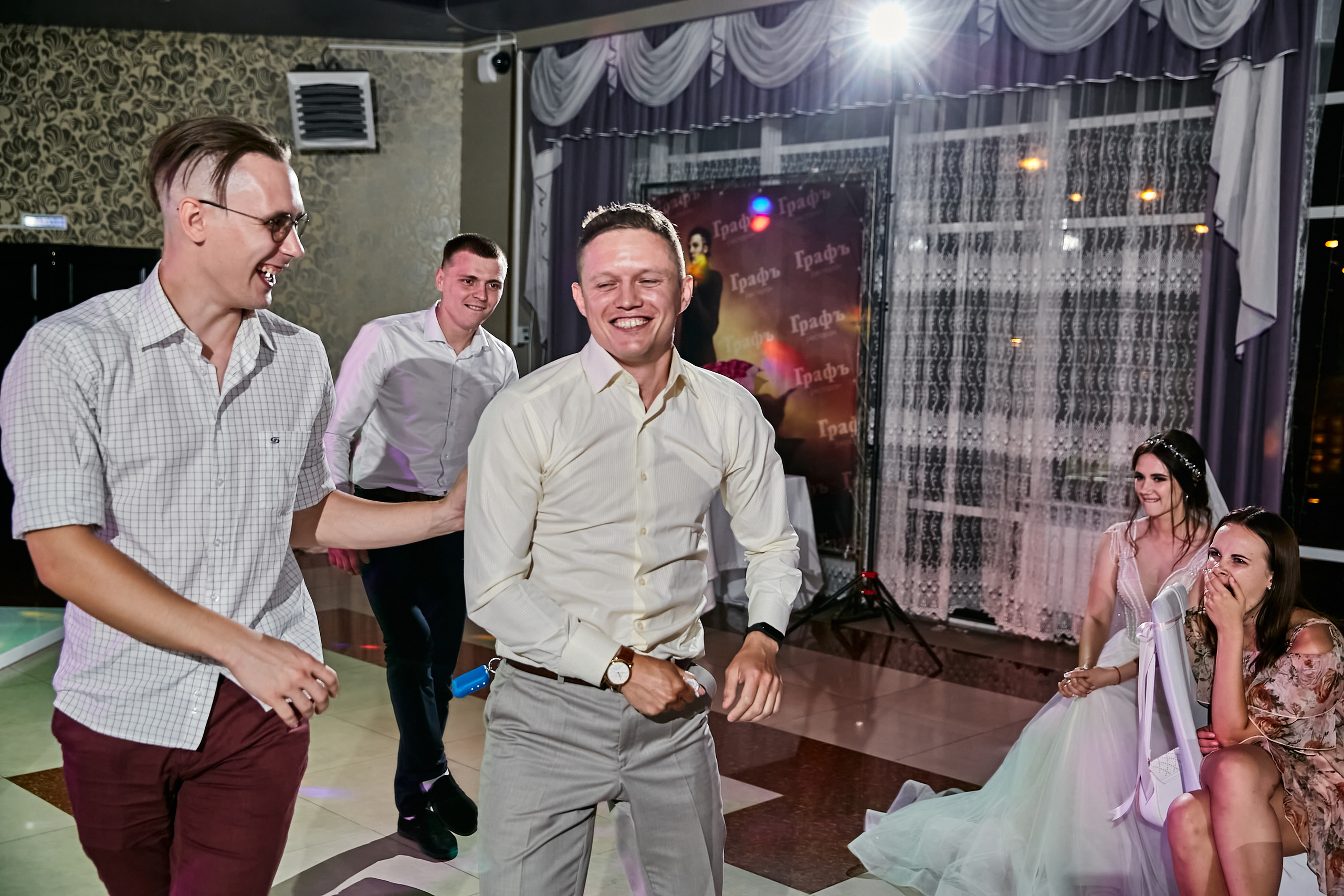 Виктория и Артем. Комсомольск-на-Амуре. Август. Свадебный фотограф в Хабаровске