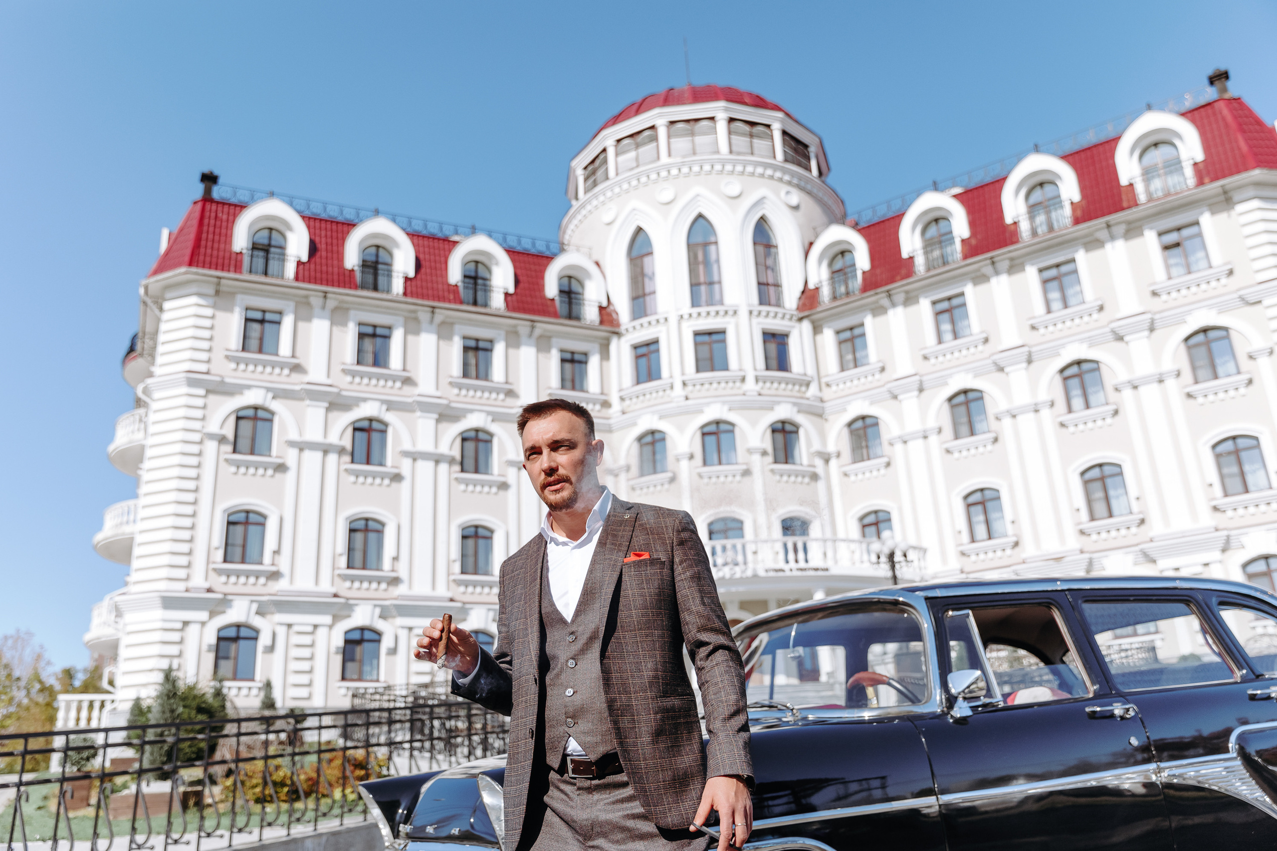 Сборы жениха. Хабаровск. Бруталность и уверенность. Свадебный фотограф в Хабаровске