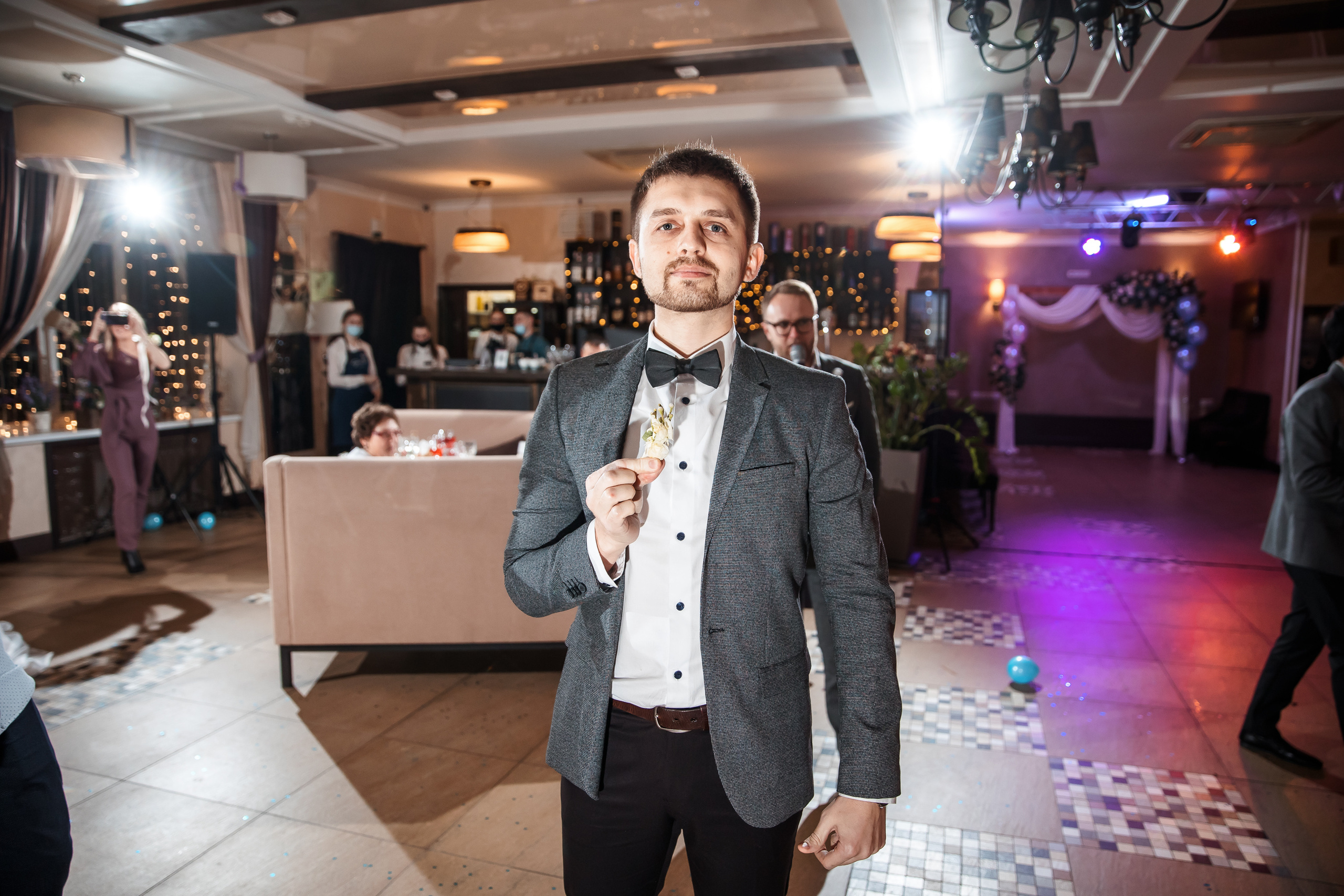 Илья и Яна. Хабаровск. Ноябрь. Немного Прогулка, студия, выездная, банкет. Свадебный фотограф в Хабаровске