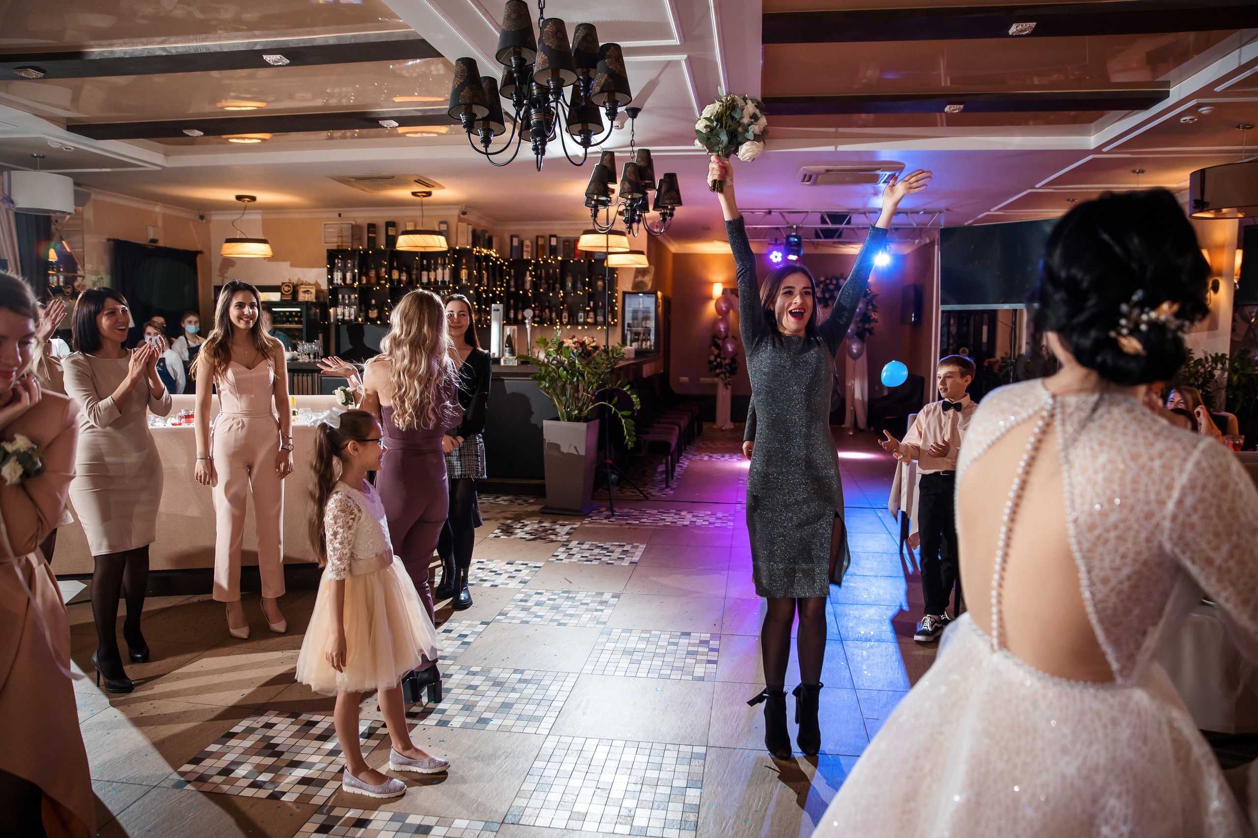 Илья и Яна. Хабаровск. Ноябрь. Немного Прогулка, студия, выездная, банкет. Свадебный фотограф в Хабаровске