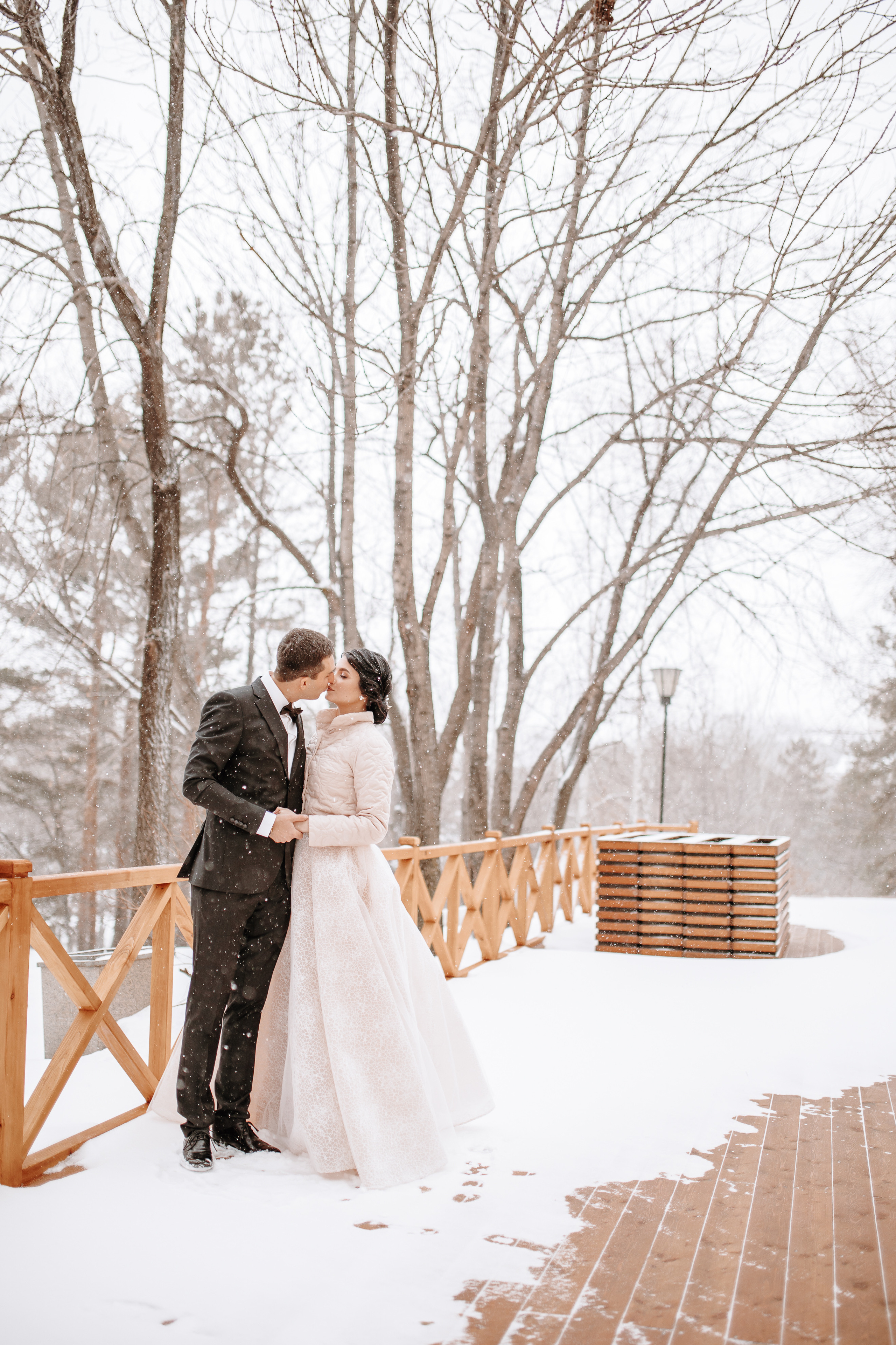 Илья и Яна. Хабаровск. Ноябрь. Немного Прогулка, студия, выездная, банкет. Свадебный фотограф в Хабаровске