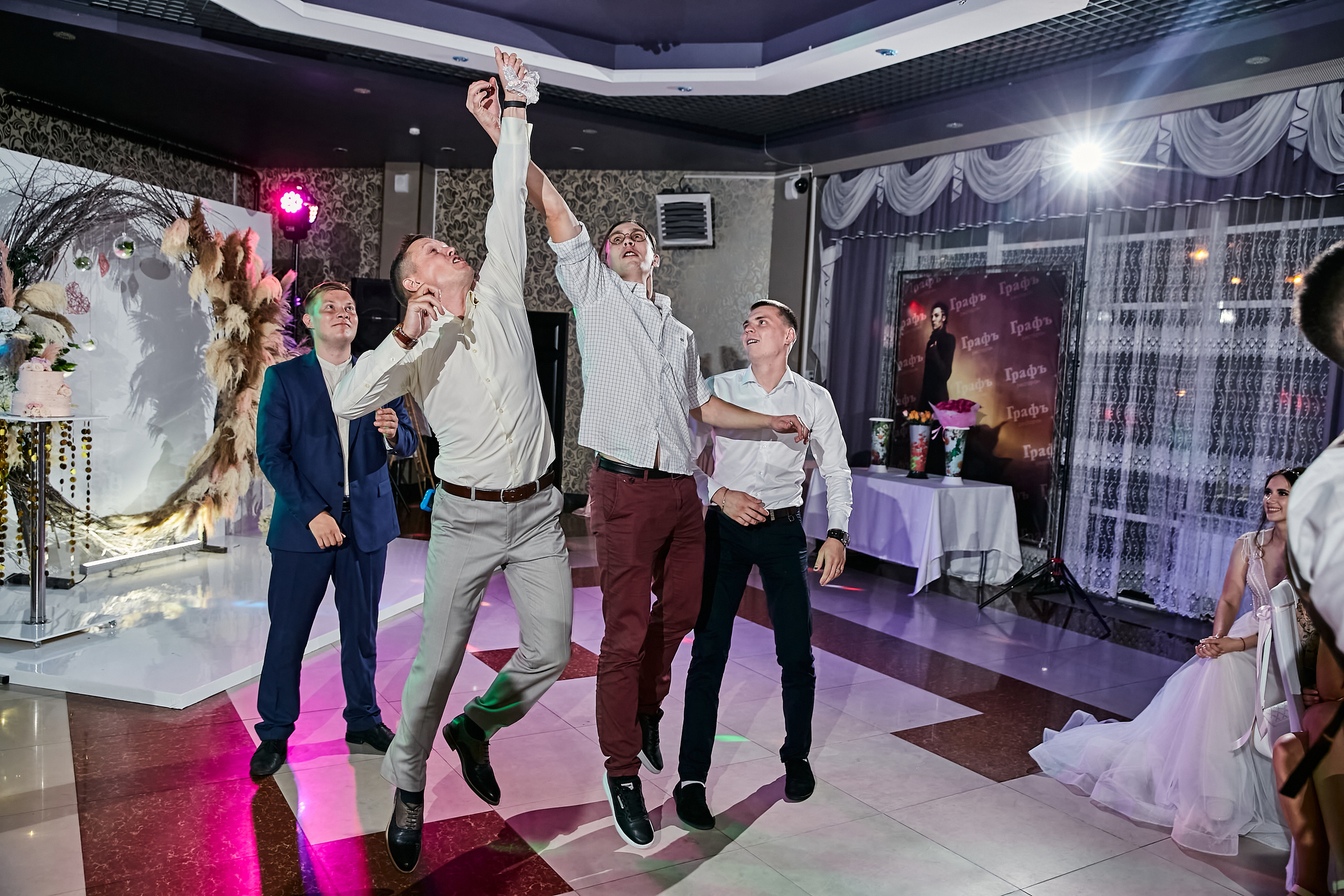 Виктория и Артем. Комсомольск-на-Амуре. Август. Свадебный фотограф в Хабаровске