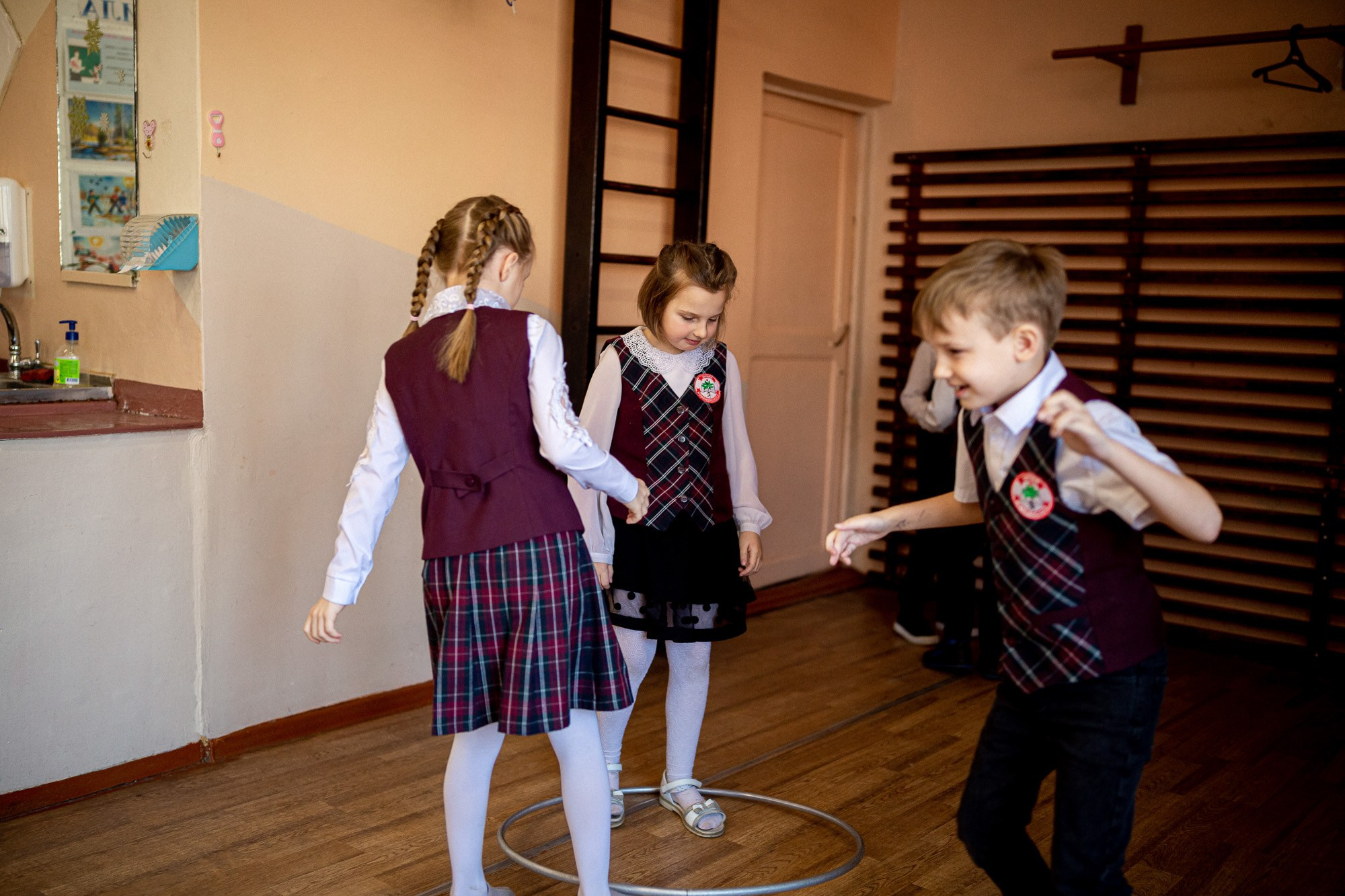 Уроки в школе. Андрей Кровлин — фотограф в Славянке