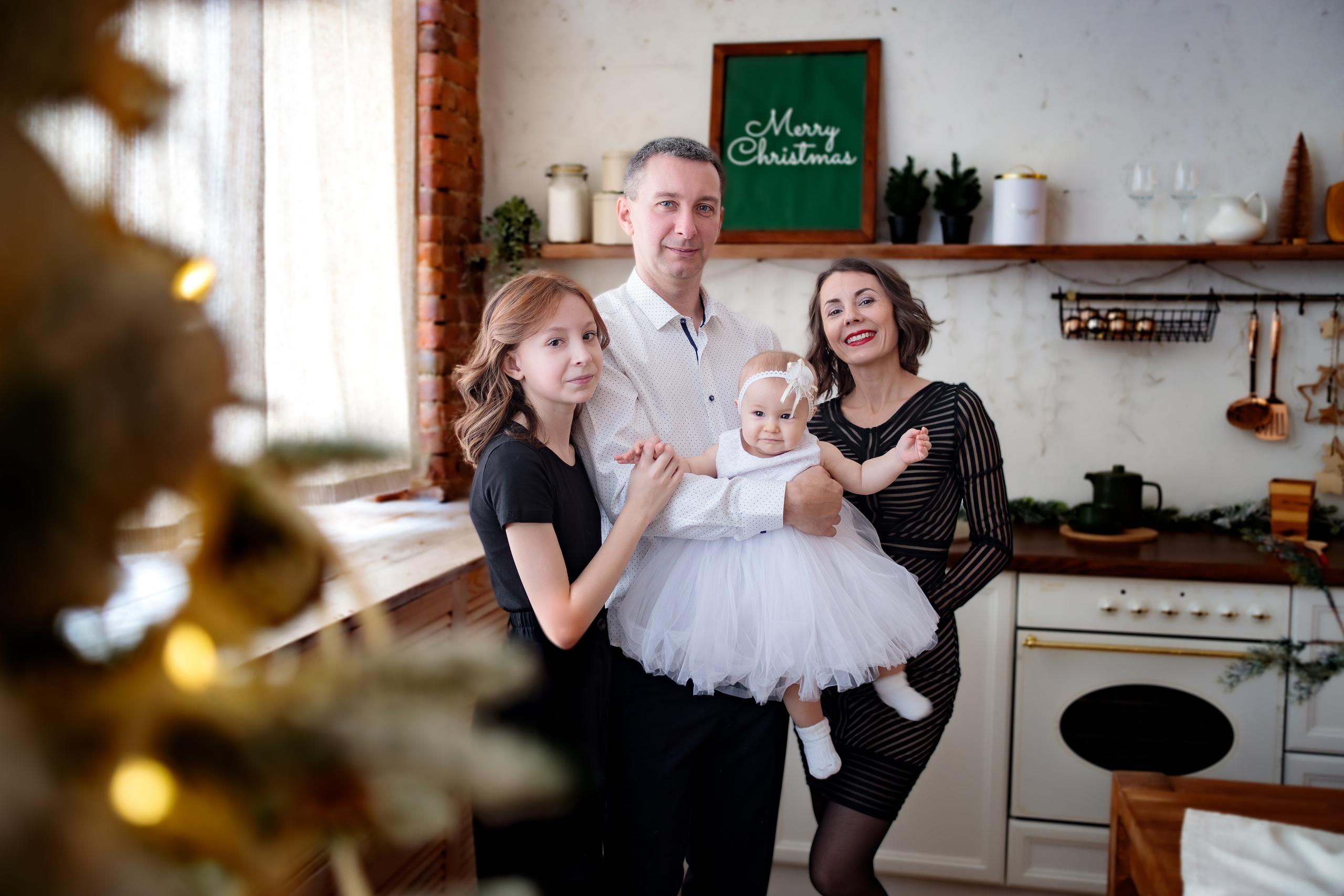 Новогодняя фотосессия (Фотостудия Истории). Семейный Фотограф в Красноярске Крохалев Сергей