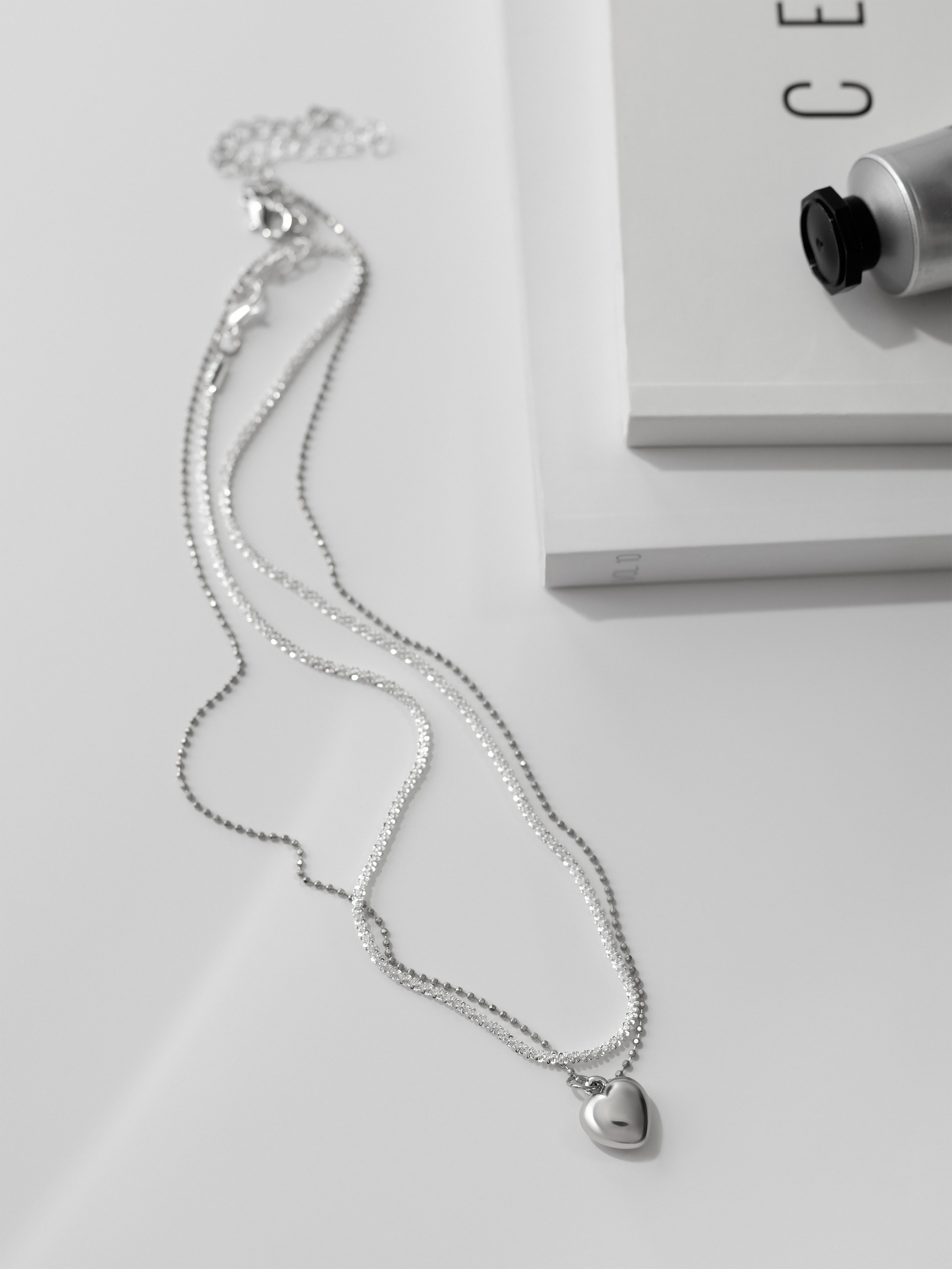 Бижутерия, подвески. Предметный фотограф Северова Екатерина | Профессиональная предметная съёмка фото и видео в Санкт-Петербурге