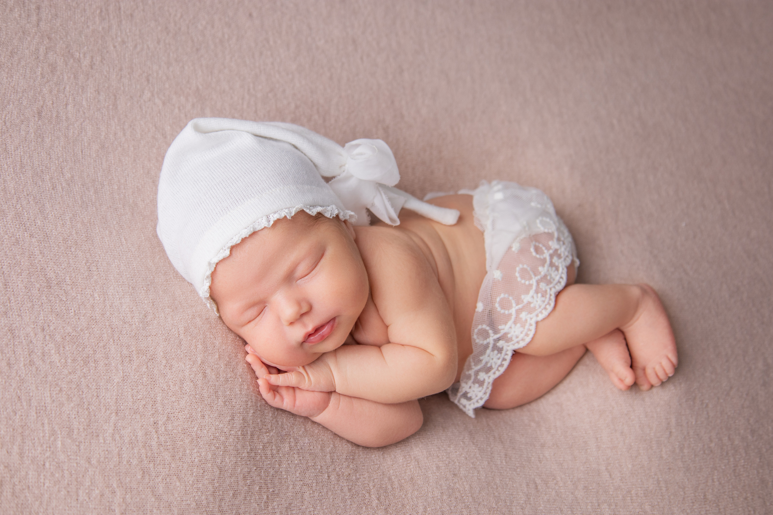 NEWBORN. Смиричевская Екатерина — фотограф новорожденных