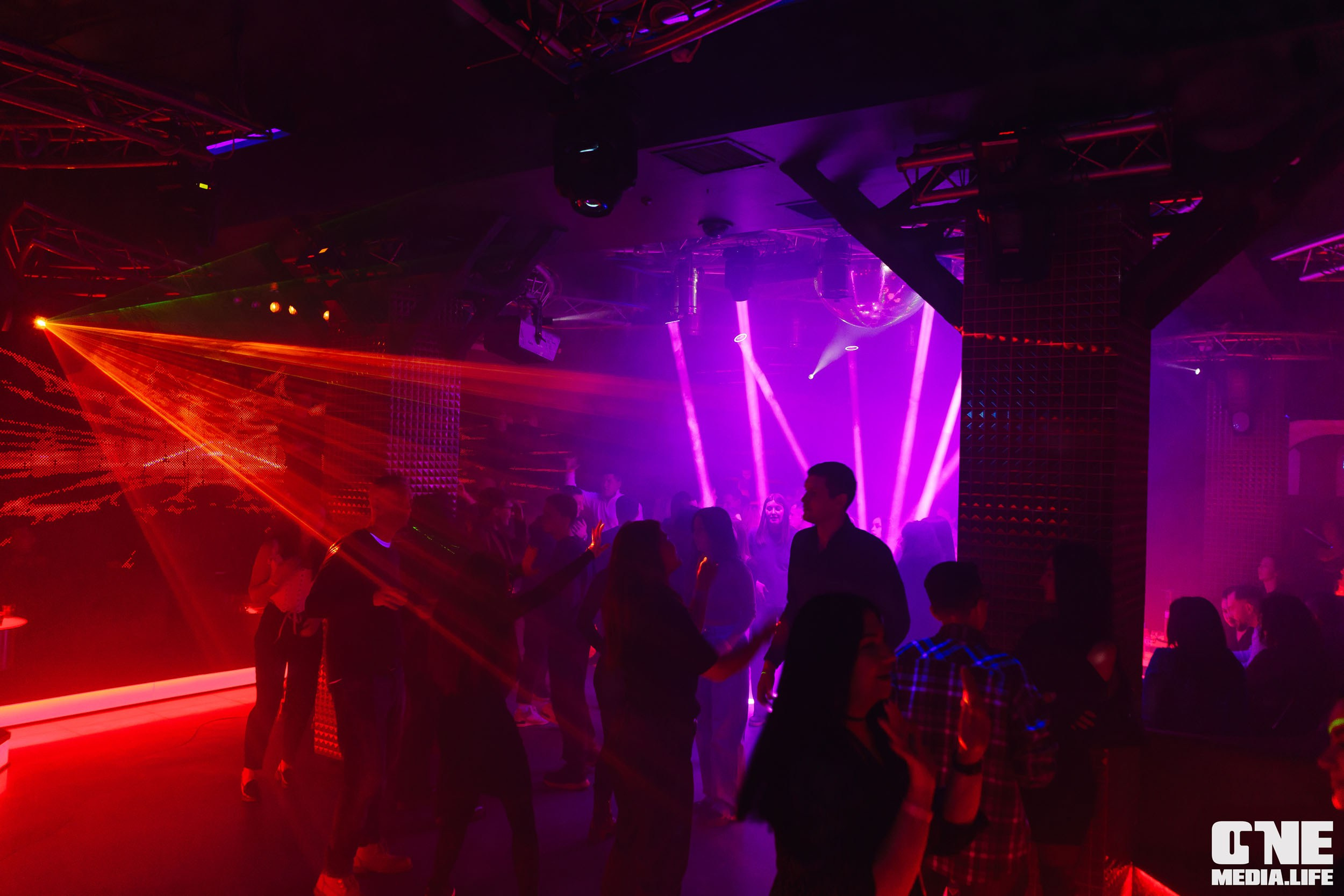 Фоторепортаж из РК Планета. One Media Life: фоторепортажи, фотоотчеты с мероприятий и заведений