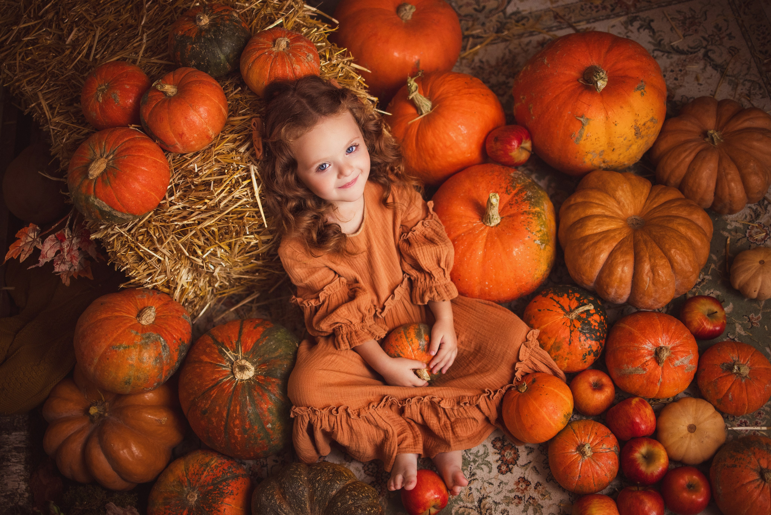Детская осенняя фотосессия в фотостудии «Авторская». Семейный и детский фотограф в Краснодаре Анна Трашкова