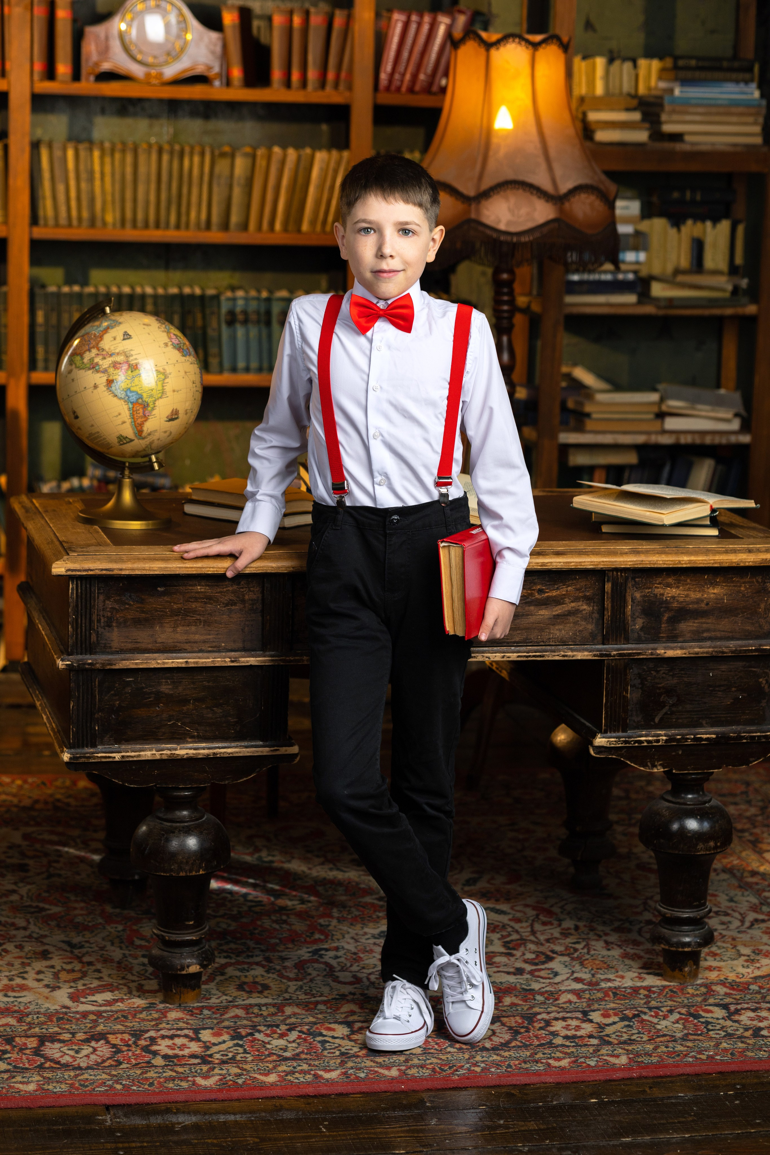 Выпускные альбомы 4класс. Выпускные альбомы Саратов Энгельс фотограф Титова Ирина