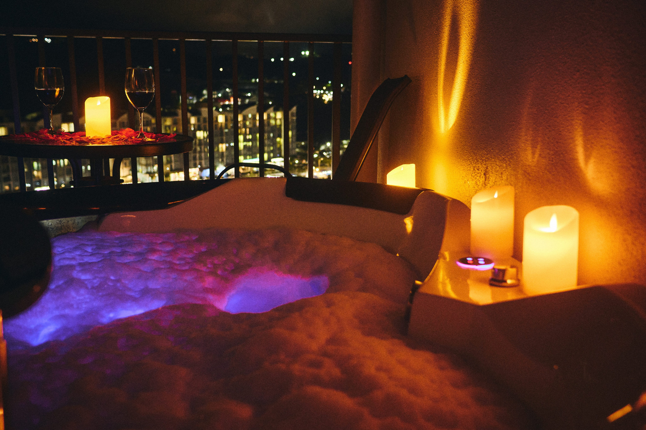 Lavender Mansion. See the moment and catche. commercial and reportage