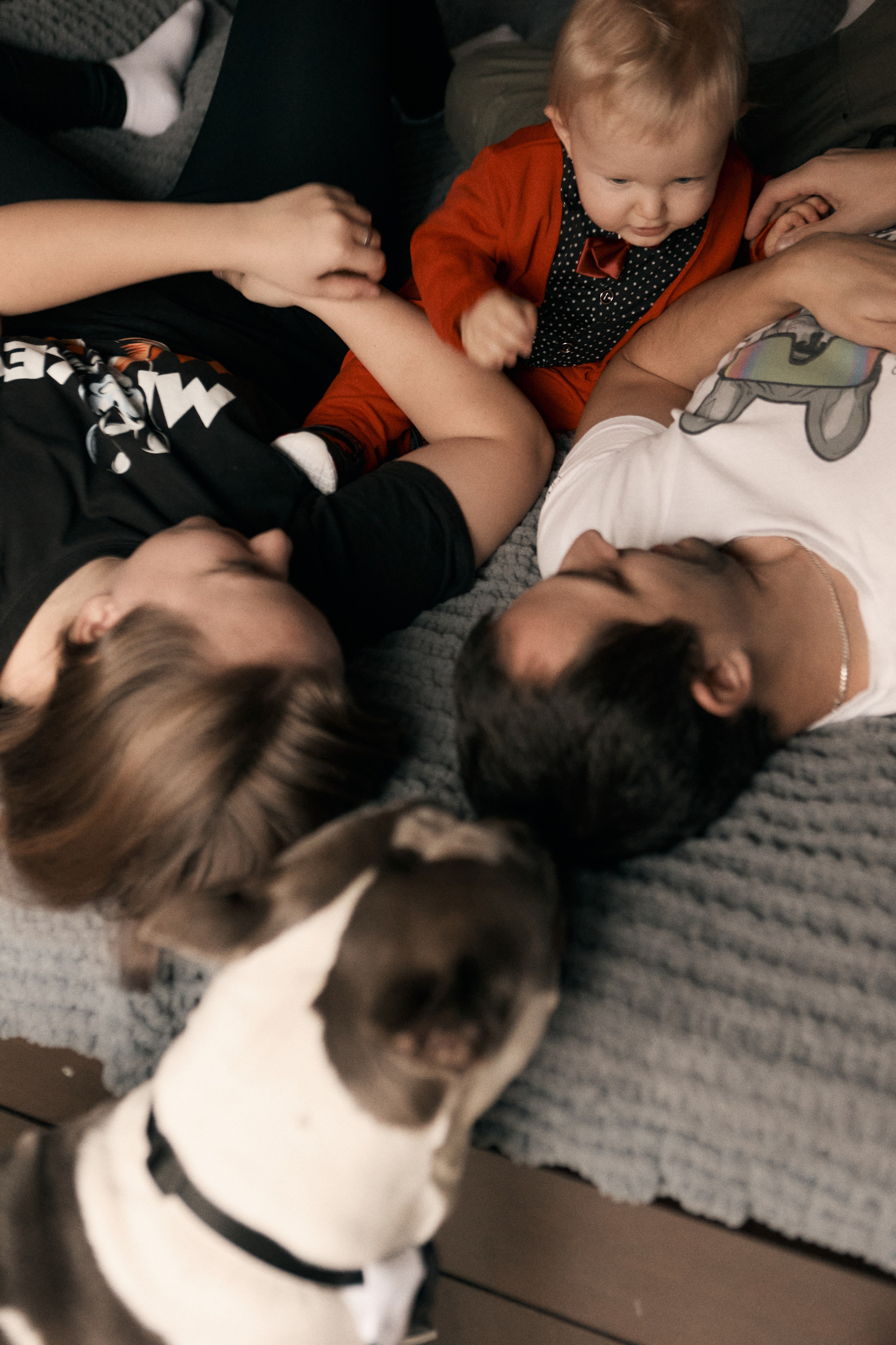 Семейная фотосессия дома и на прогулке в Москве