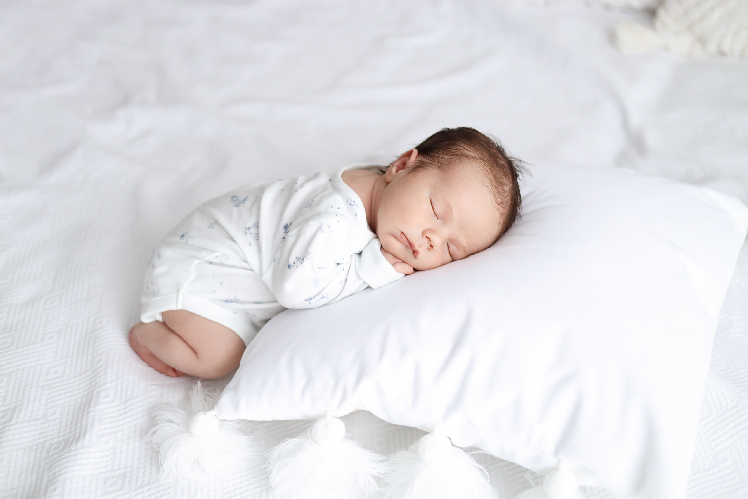 Фотосъемка новорожденного в Москве в натуральном стиле. Фотограф новорожденных Москва. Ньюборн фотограф Москва