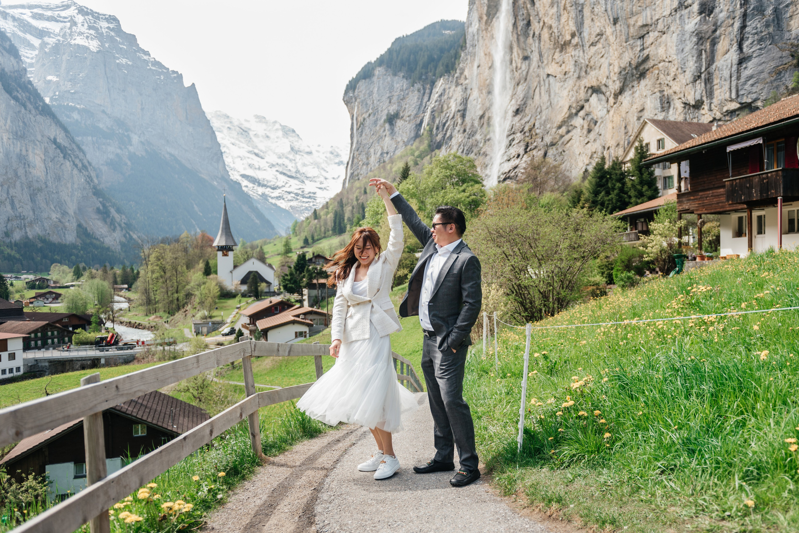 Hazel & Max (Lauterbrunnen, Suisse). Photographe en Suisse et en Europe Anna Alekseenko