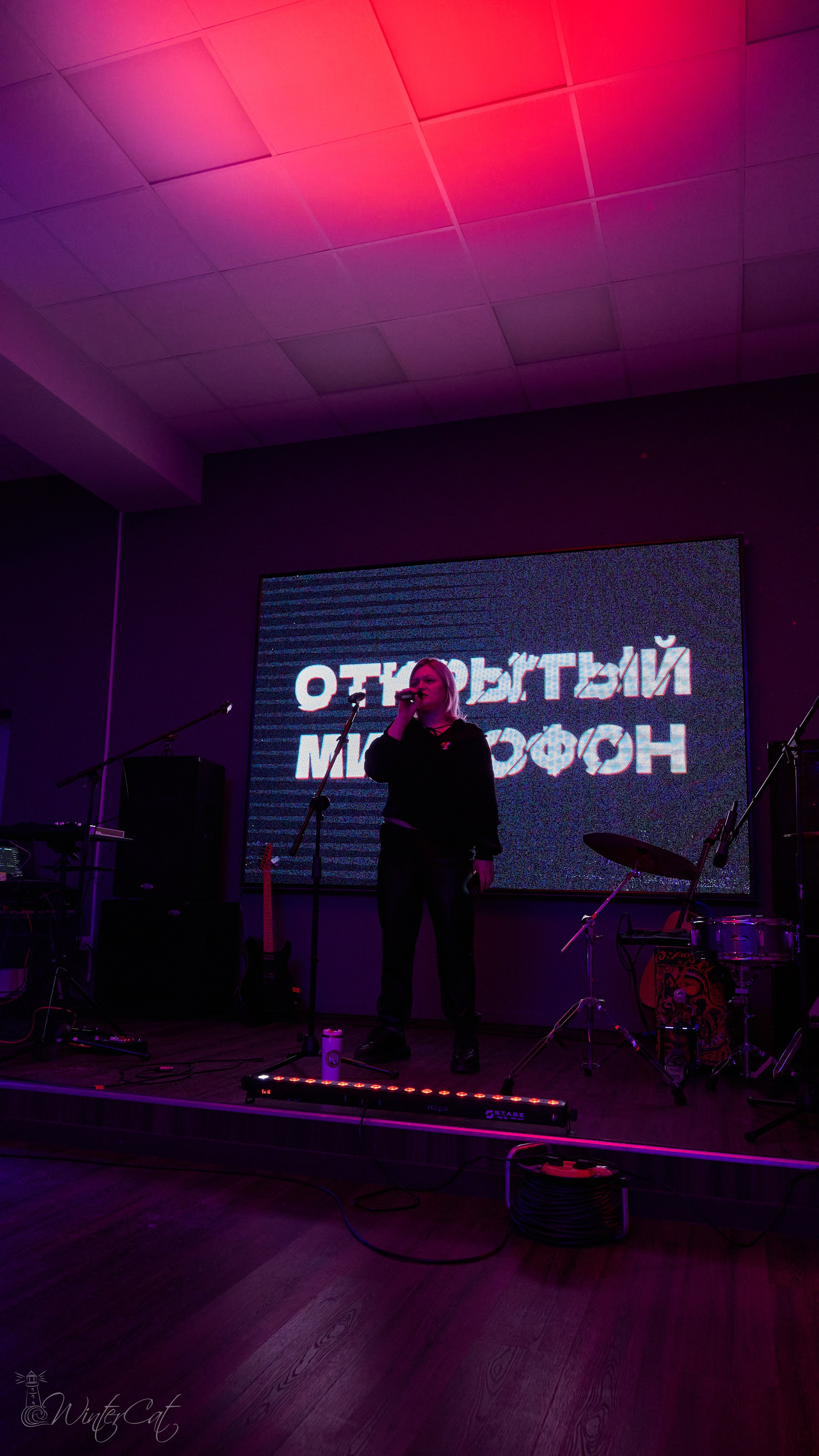 Открытый микрофон. Портретный и репортажный фотограф в Магадане Андрей Нефедов WinterCatPhoto