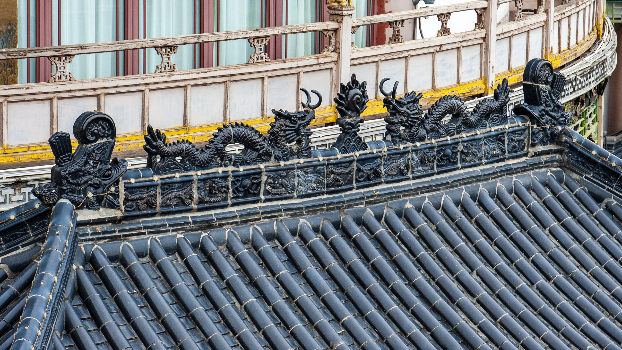 Сиань. Рекомендую всем! На него нужно закладывать минимум неделю, а лучше дней десять. Кстати, "Терракотовая армия" находится в нем.