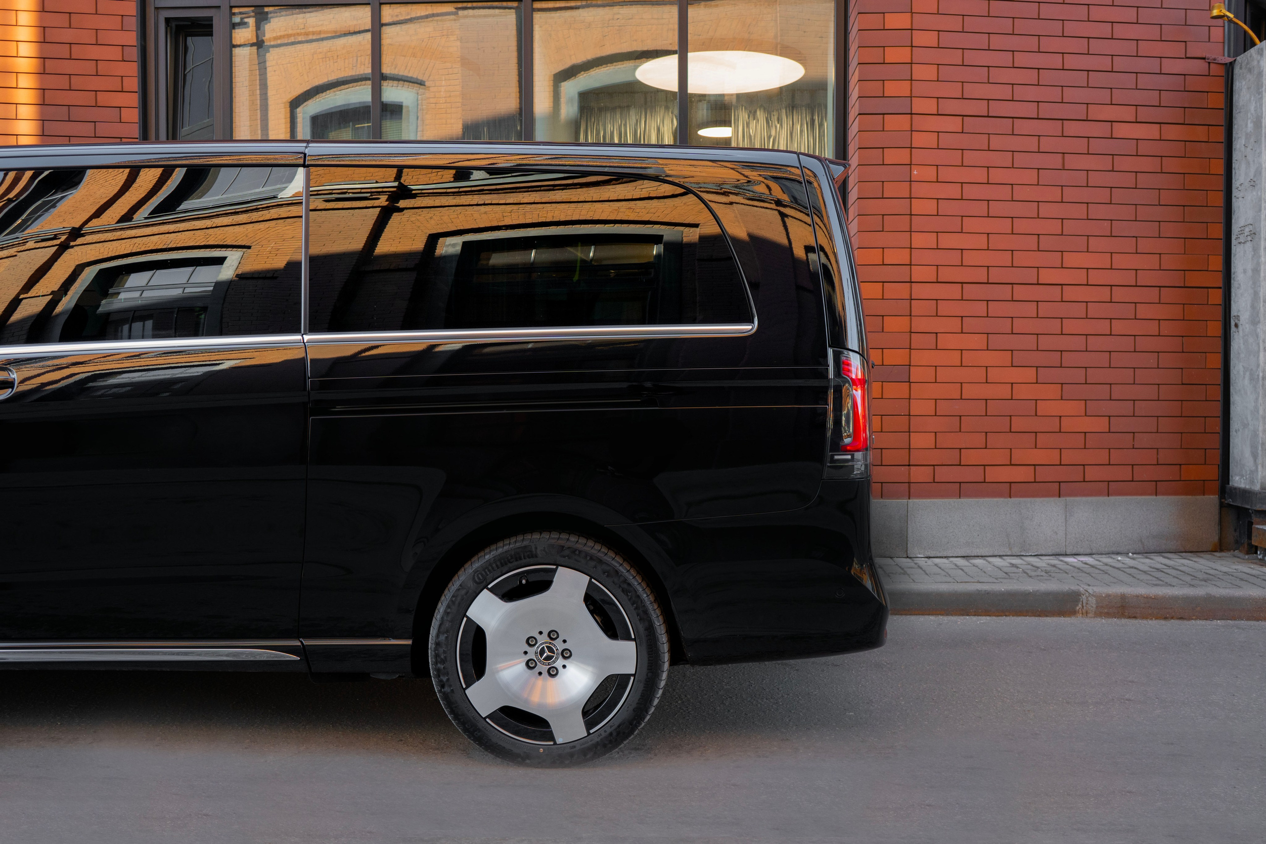 Mercedes-Benz V-class