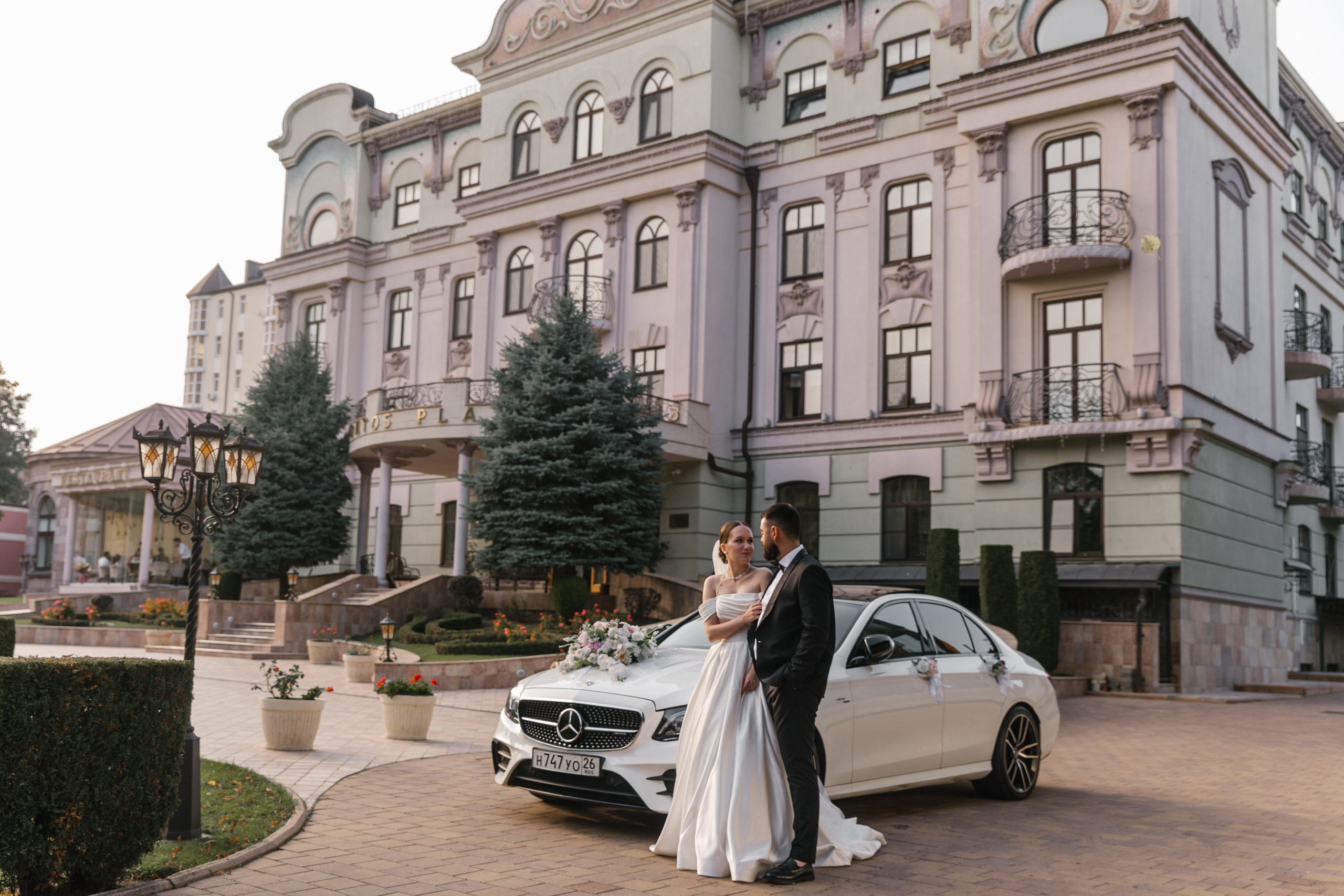 Владислав и Диана. Свадебный фотограф в Пятигорске и КМВ Софья Аджикеримова