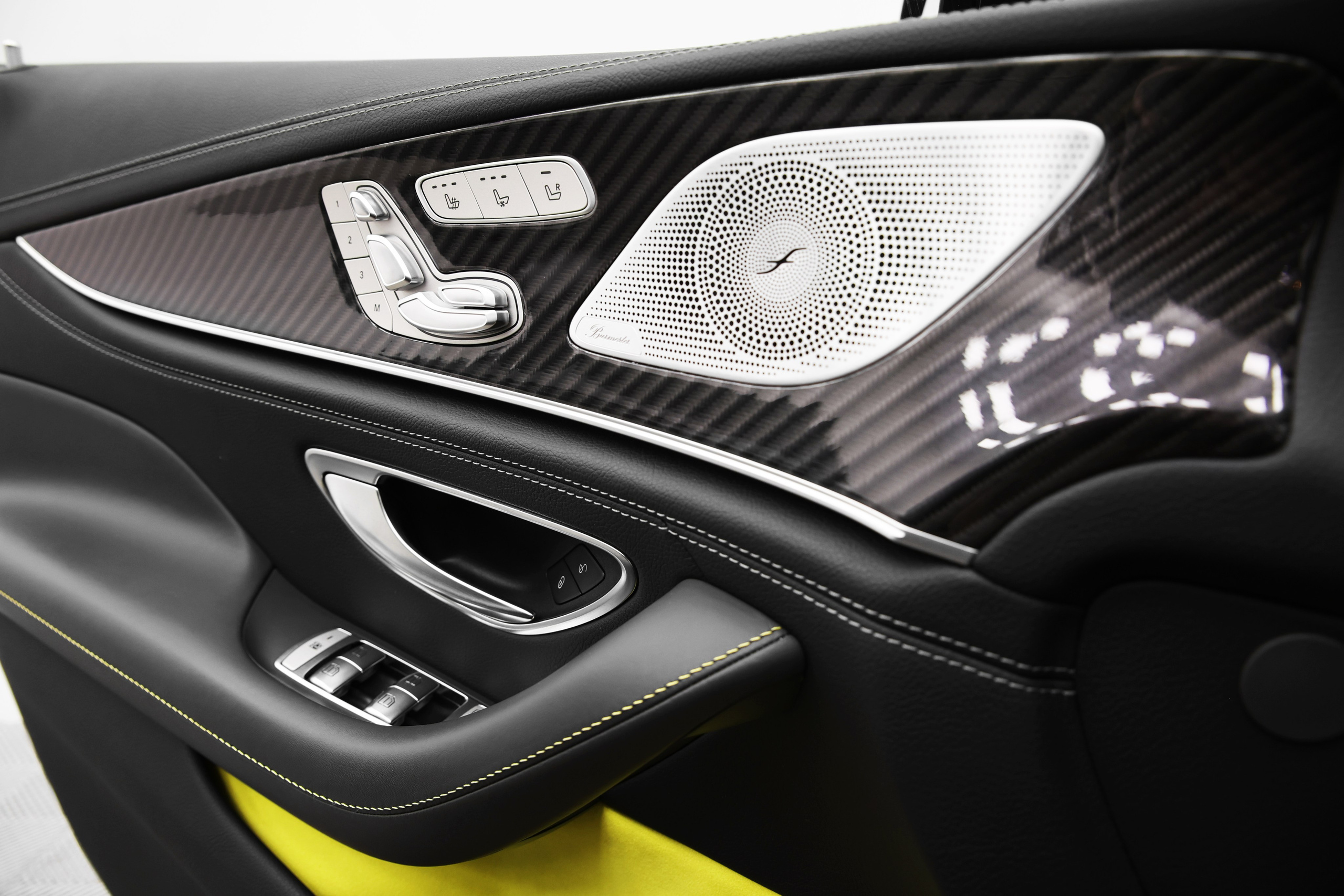 2019 MERCEDES BENZ GT63s AMG. Mixturecaptures