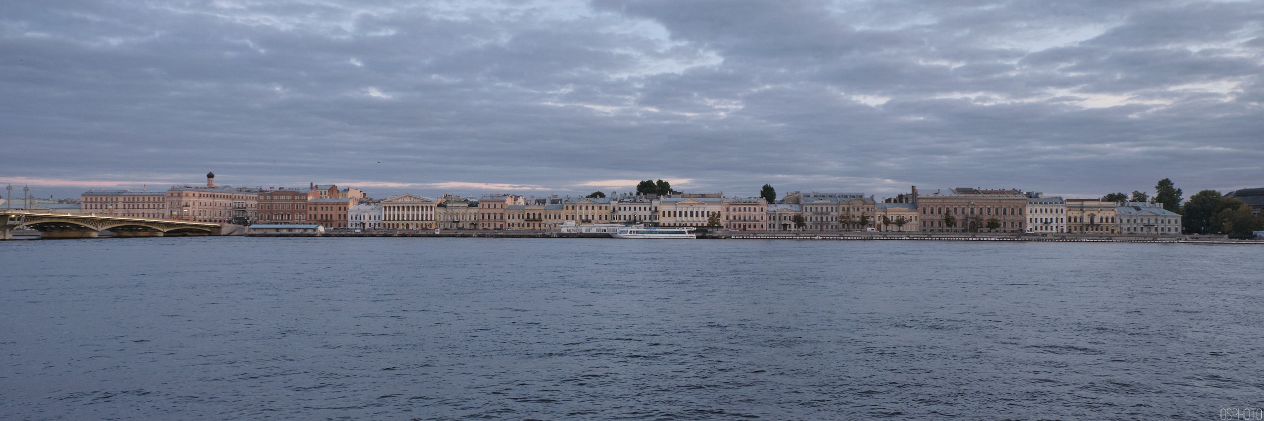 Санкт-Петербург. Фотографъ Сергѣевъ. Поймать мгновеніе