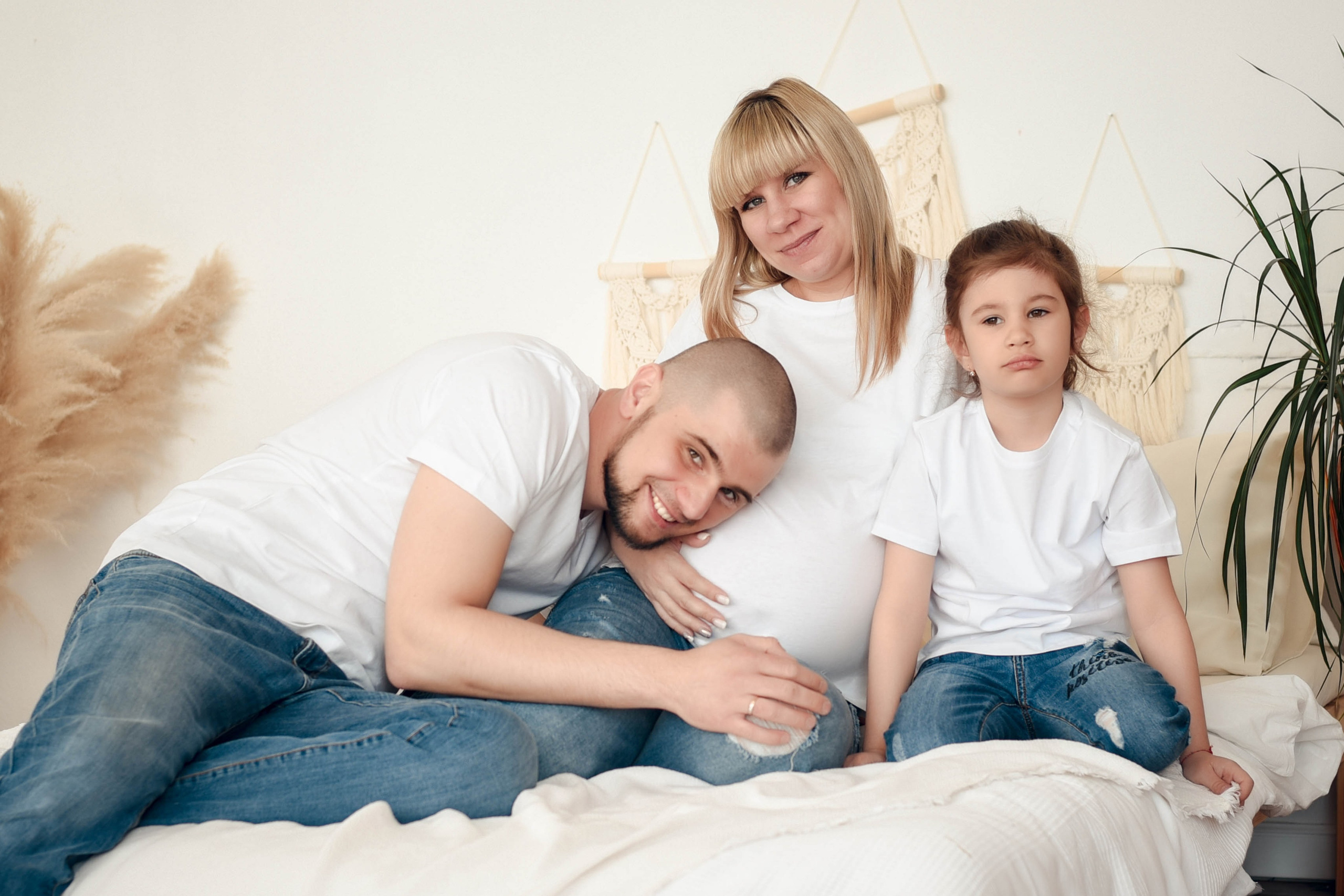 Фотосессия беременности (семейная съемка). Свадебный, семейный, детский, контент фотограф в Омске Максим Ильин