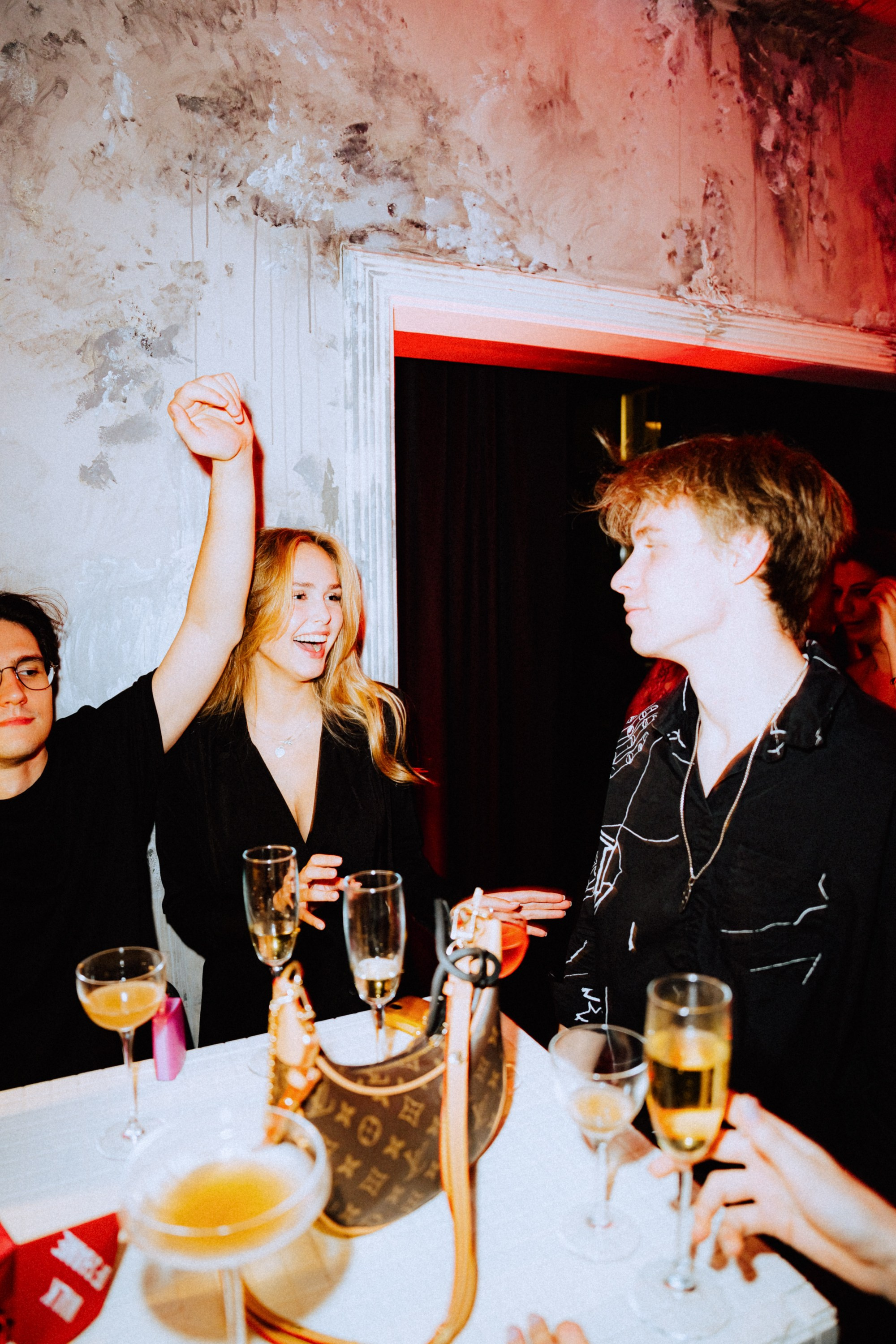 Red Birthday Party in Sol x Magneto. Костя Жуков — фотограф в Москве