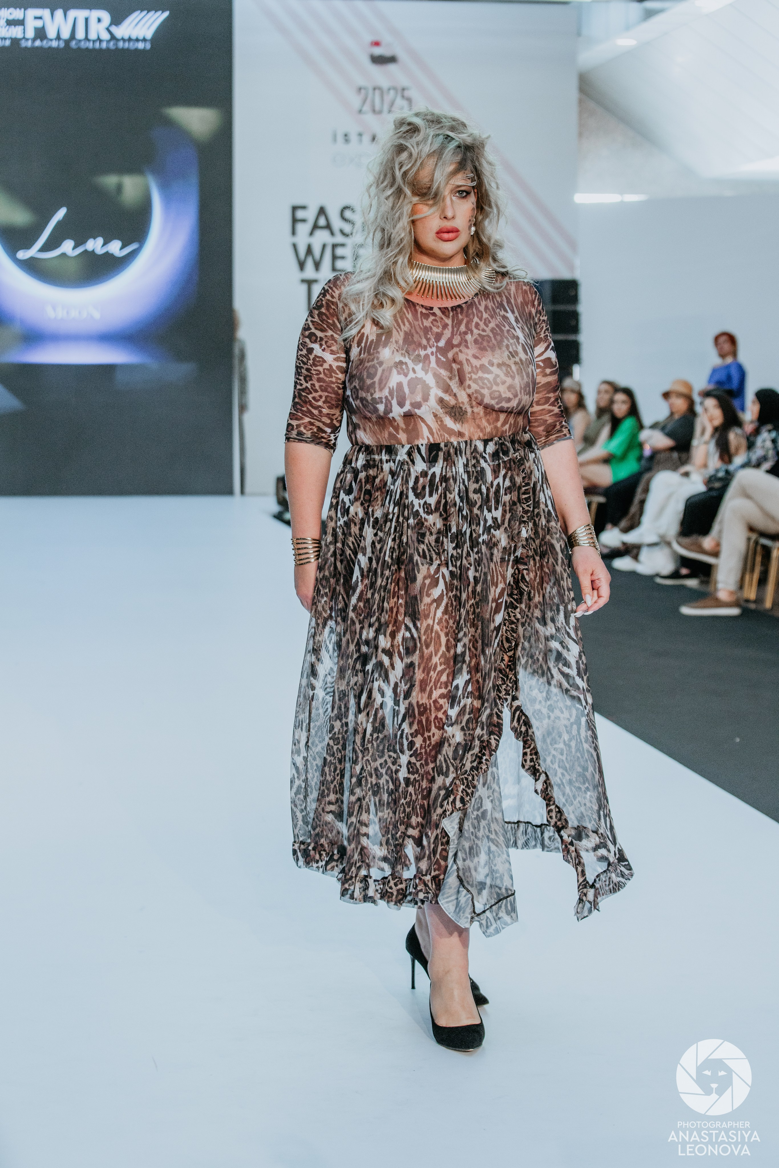 Fashion Week Türkiye [spring, 2025]. Anastasia Leonowa